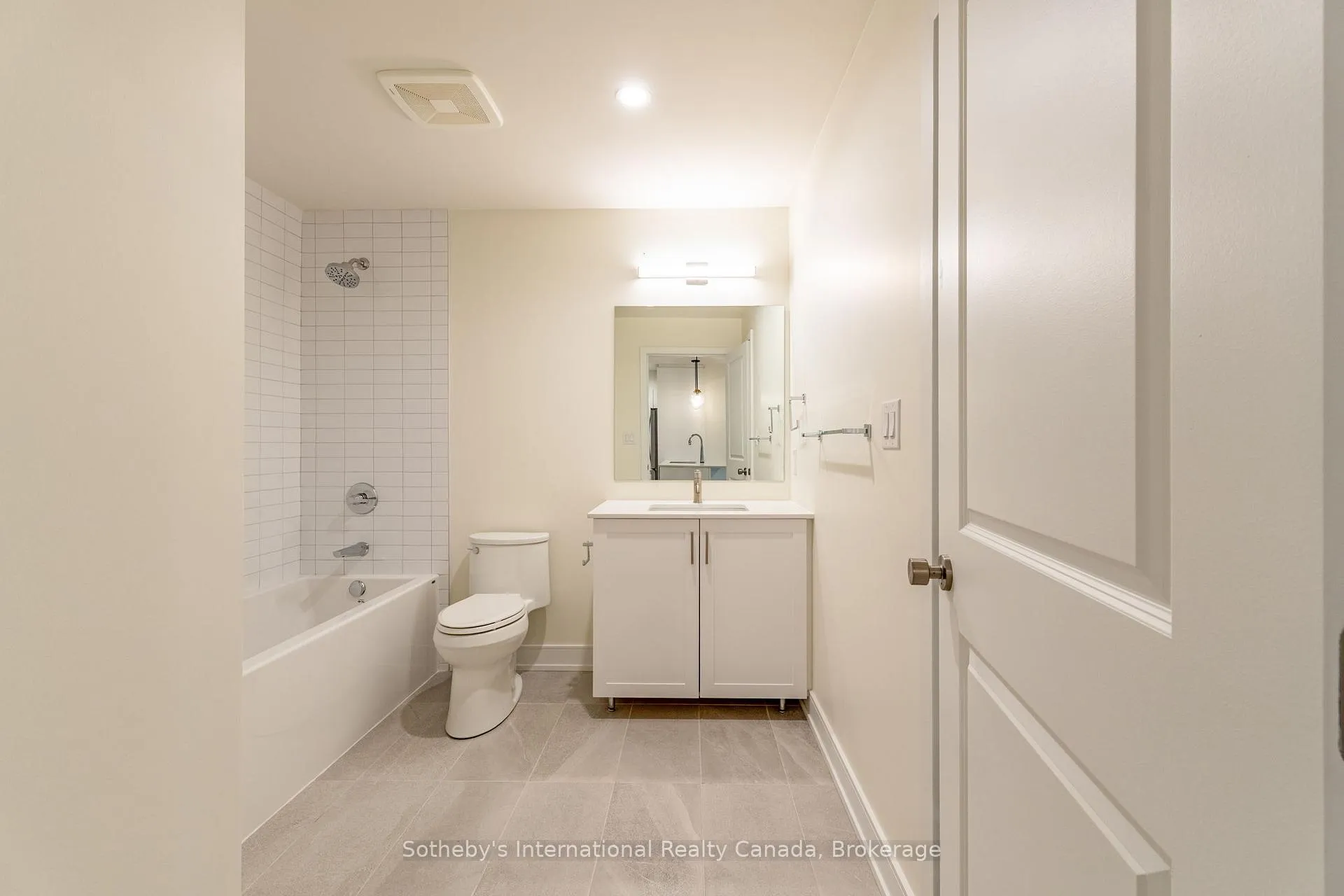 Photo 10 of Unit 416, 121 Mary Street, Clearview, Creemore — HOMEH