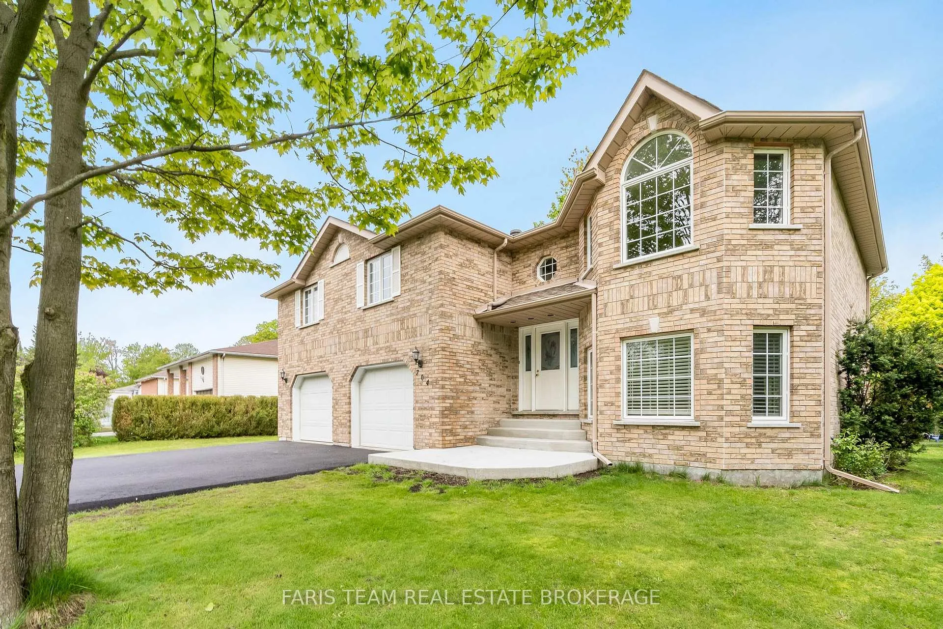 Photo 1 of 704 Trinity Street, Innisfil, Alcona — HOMEH
