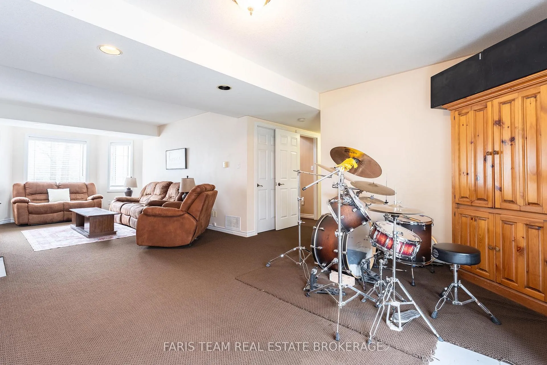 Photo 31 of 704 Trinity Street, Innisfil, Alcona — HOMEH