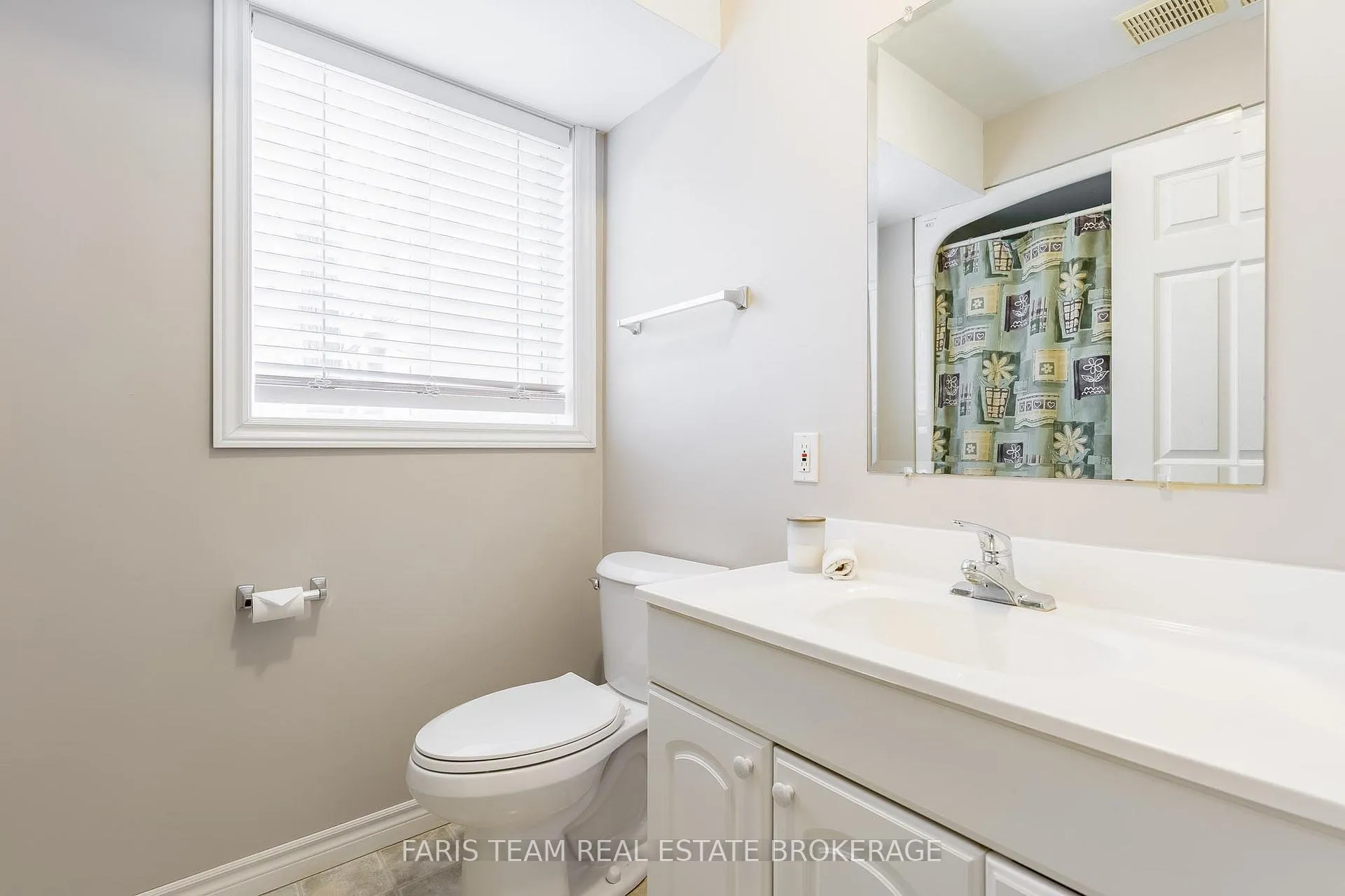 Photo 33 of 704 Trinity Street, Innisfil, Alcona — HOMEH