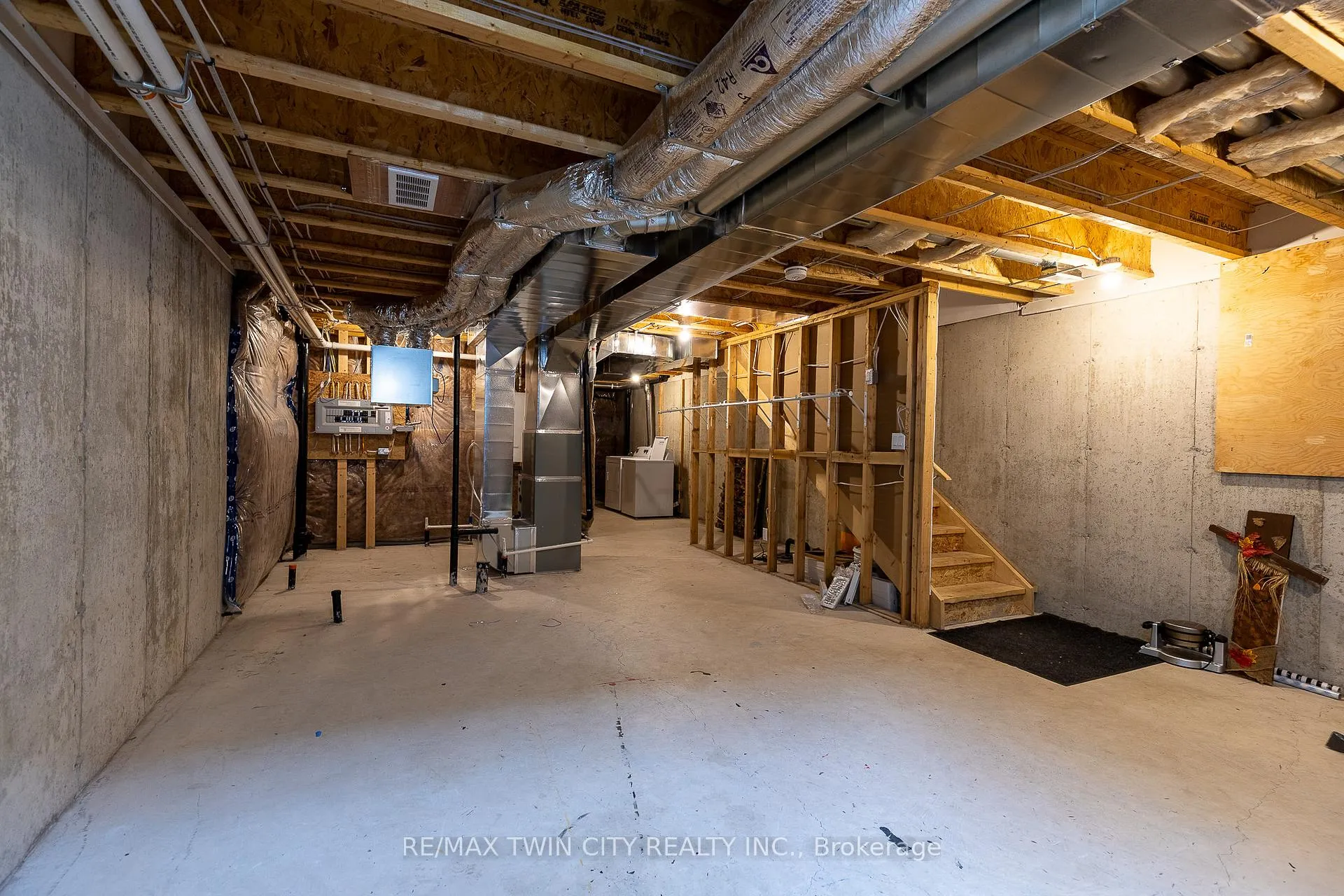 Photo 11 of 77 Wilkinson Avenue, Cambridge — HOMEH