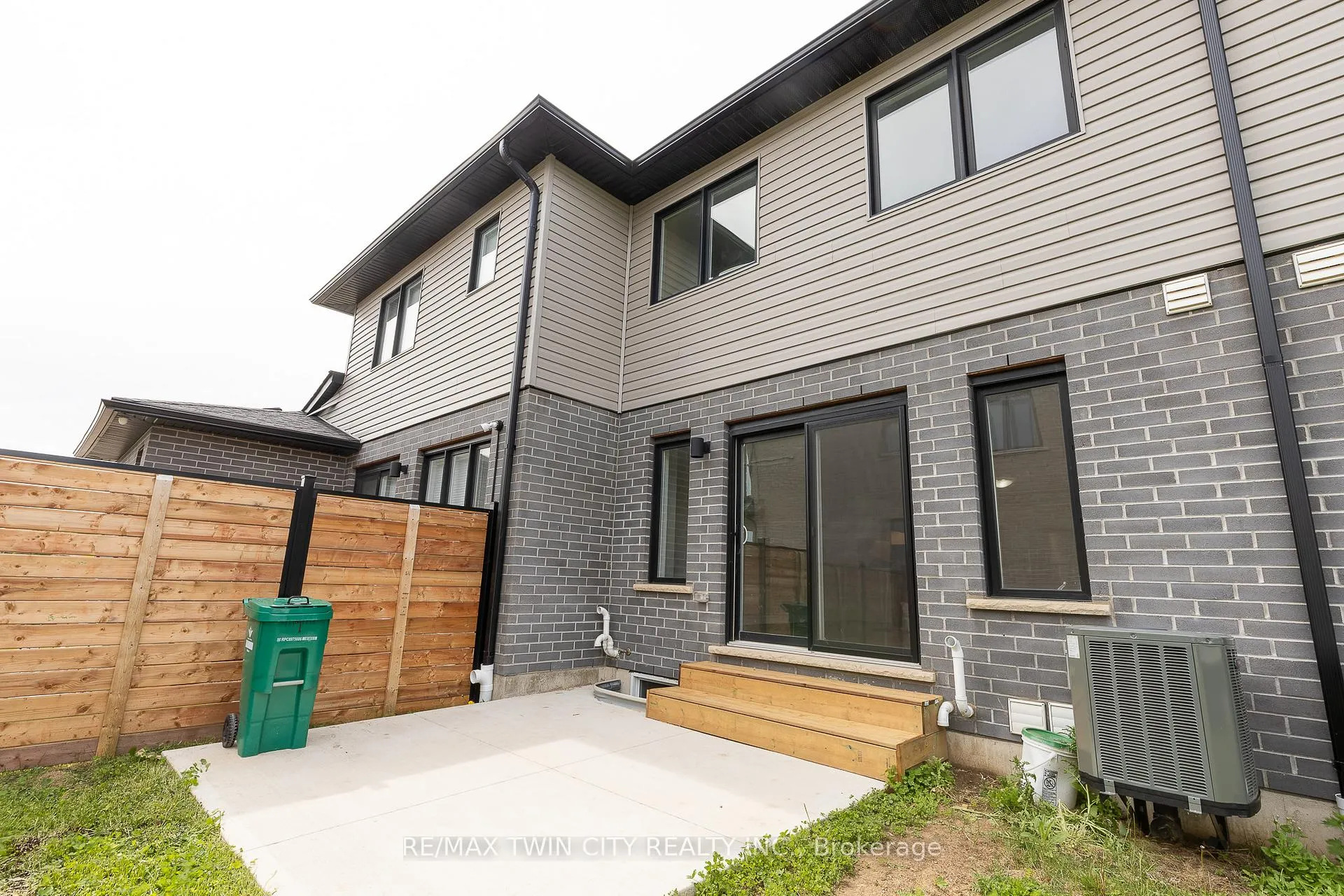 Photo 17 of 77 Wilkinson Avenue, Cambridge — HOMEH