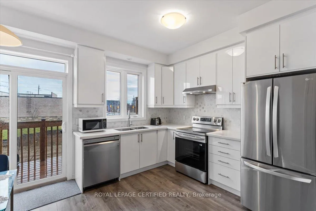 Photo 4 of Unit 25, 61 Soho Street, Hamilton, Stoney Creek Mountain — HOMEH