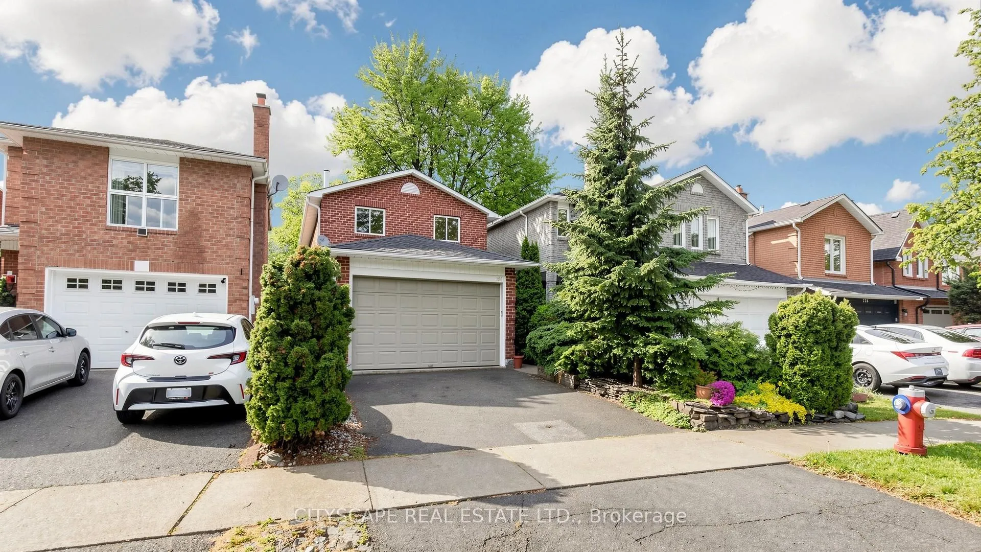 Photo 2 of 221 Bufford Drive, Brampton, Brampton South — HOMEH