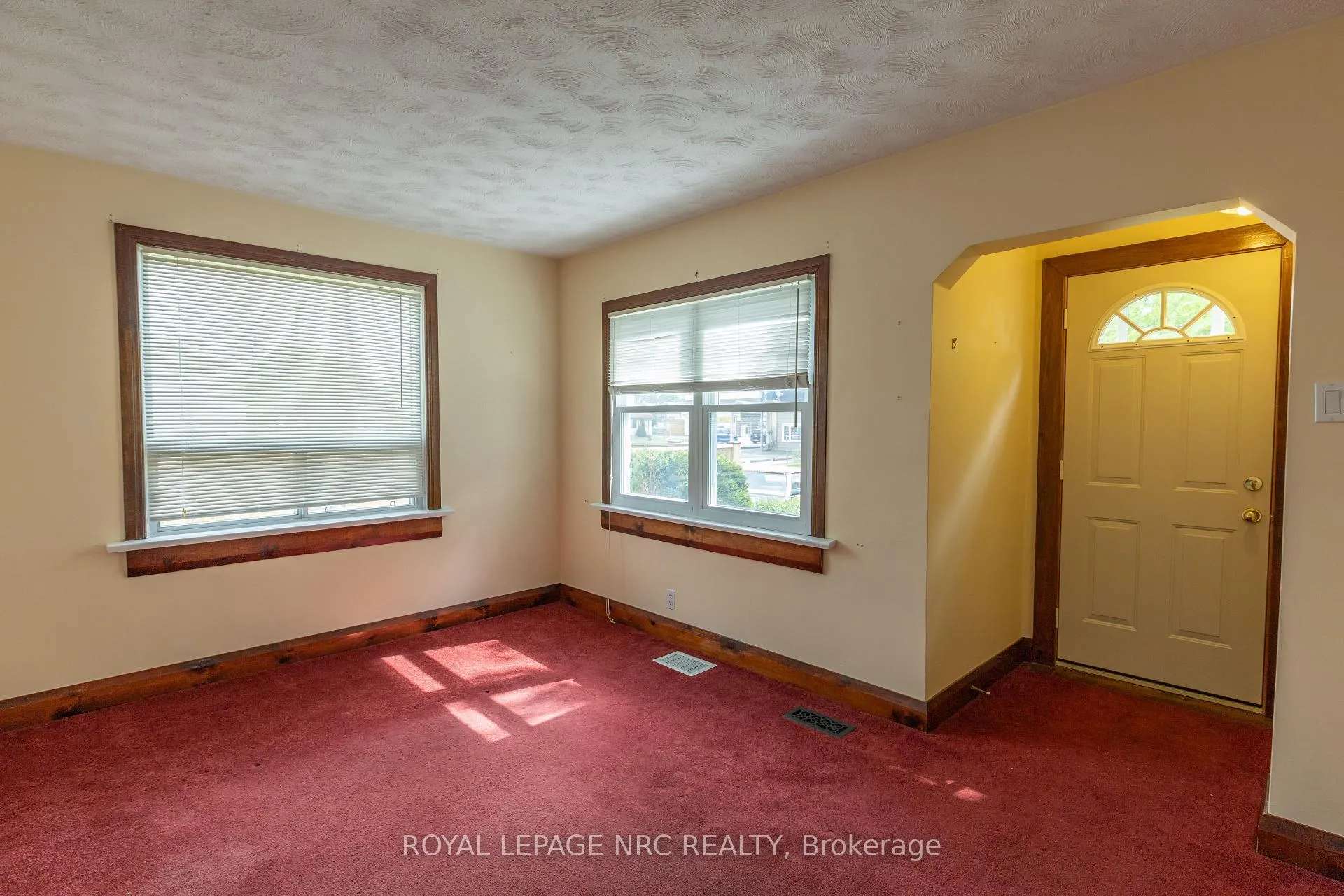 Photo 12 of 155 Knoll Street, Port Colborne, Main Street — HOMEH