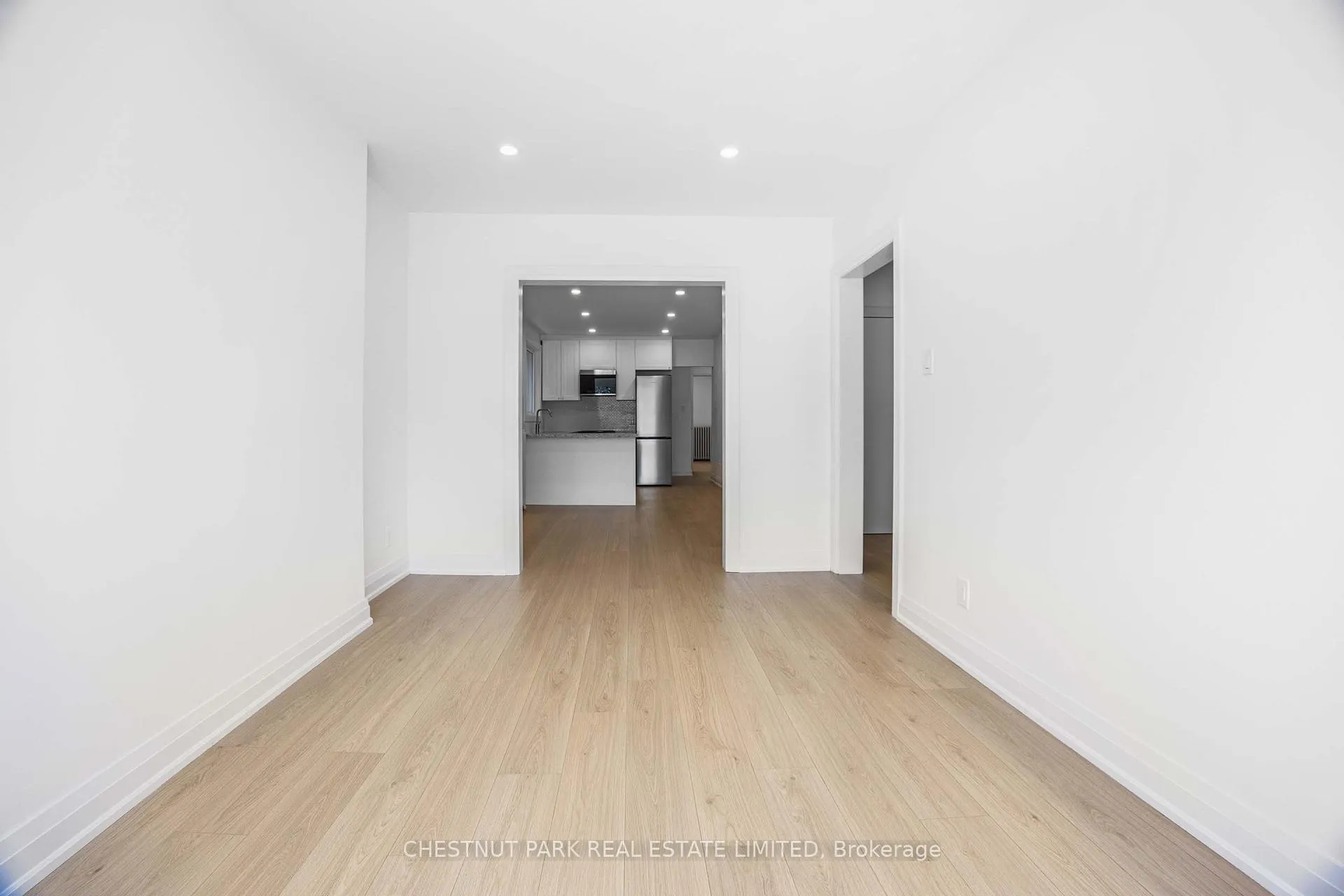 Photo 7 of Unit Upper, 54 Mcnairn Avenue, Toronto, Bedford Park-Nortown — HOMEH