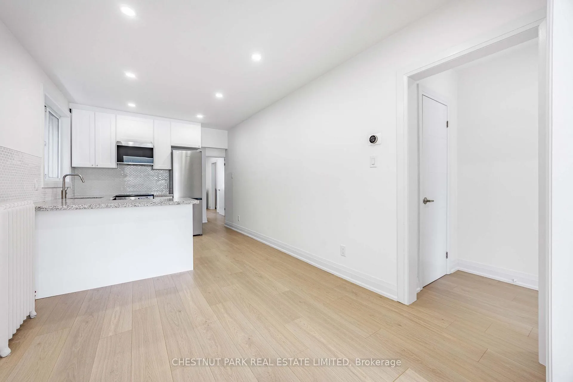 Photo 8 of Unit Upper, 54 Mcnairn Avenue, Toronto, Bedford Park-Nortown — HOMEH