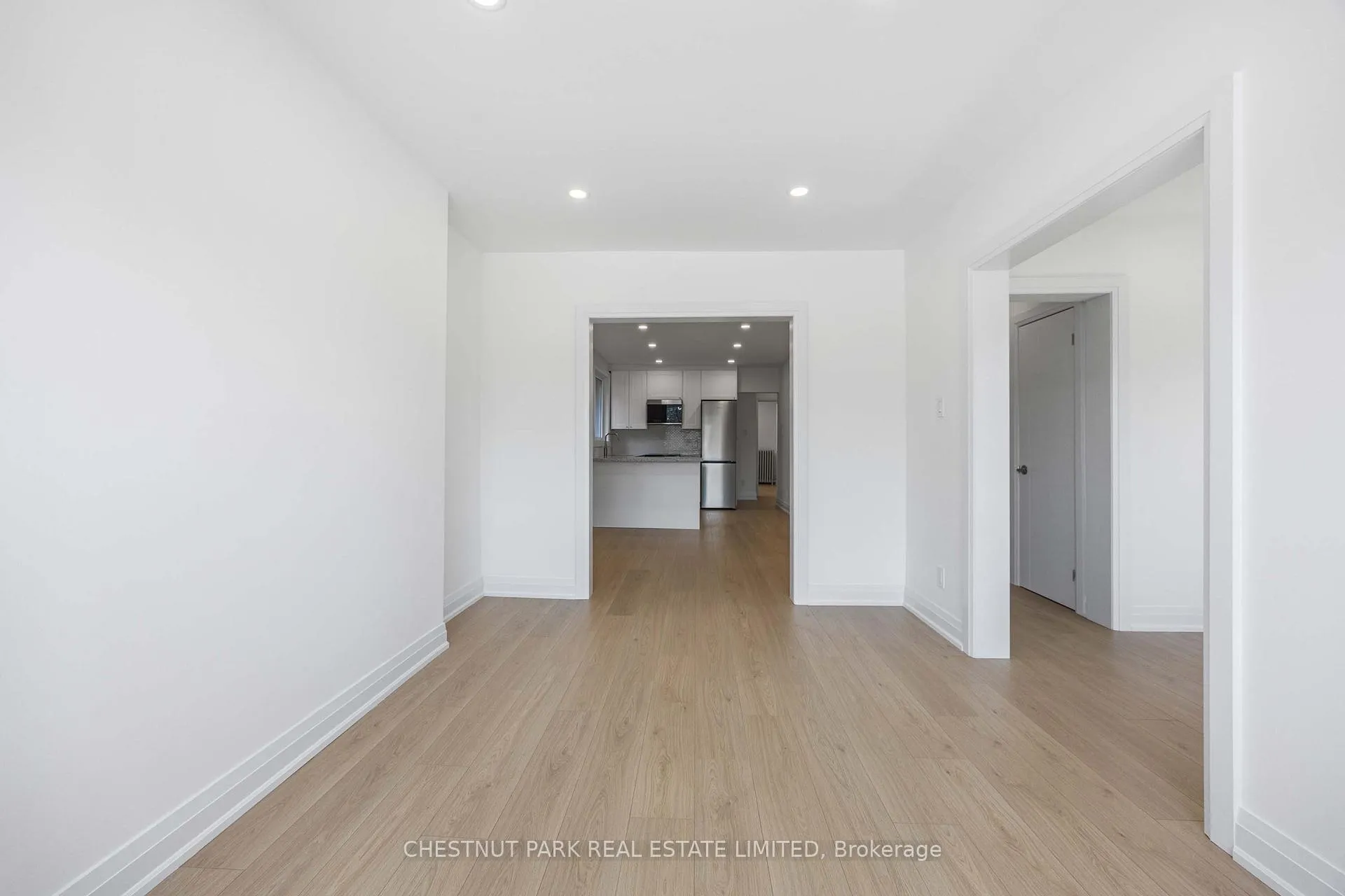 Photo 11 of Unit Upper, 54 Mcnairn Avenue, Toronto, Bedford Park-Nortown — HOMEH