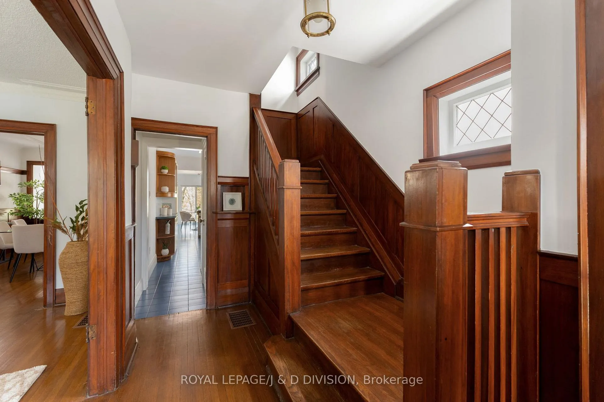 Photo 3 of 183 Hudson Drive, Toronto, Rosedale-Moore Park — HOMEH