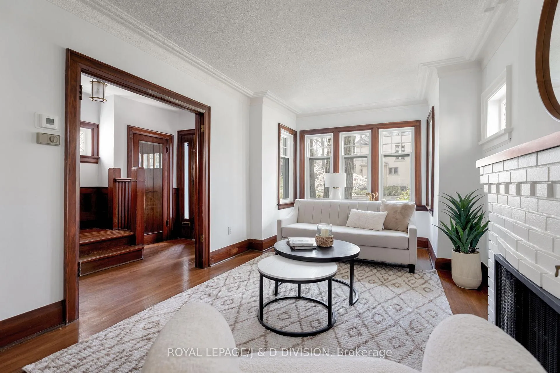 Photo 4 of 183 Hudson Drive, Toronto, Rosedale-Moore Park — HOMEH