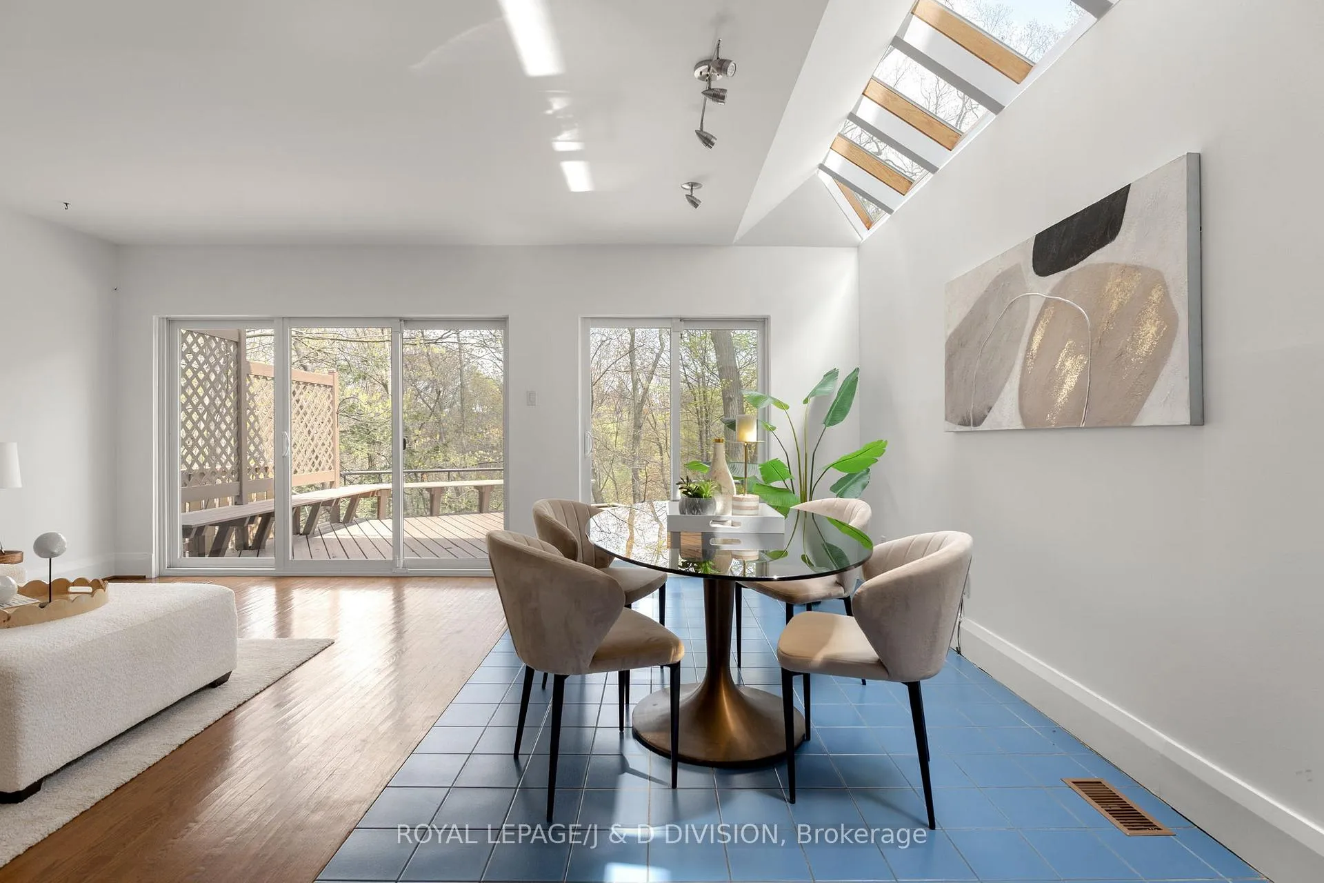 Photo 12 of 183 Hudson Drive, Toronto, Rosedale-Moore Park — HOMEH