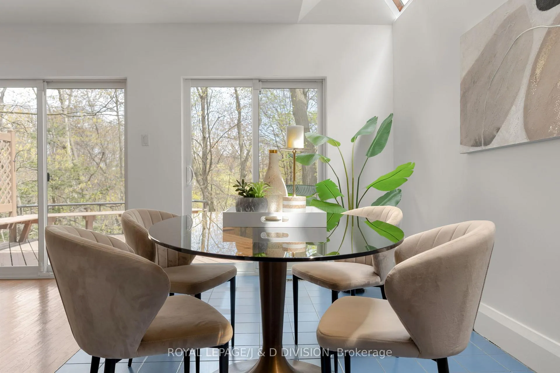 Photo 13 of 183 Hudson Drive, Toronto, Rosedale-Moore Park — HOMEH