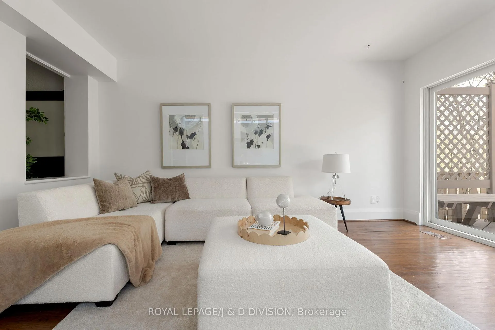 Photo 15 of 183 Hudson Drive, Toronto, Rosedale-Moore Park — HOMEH