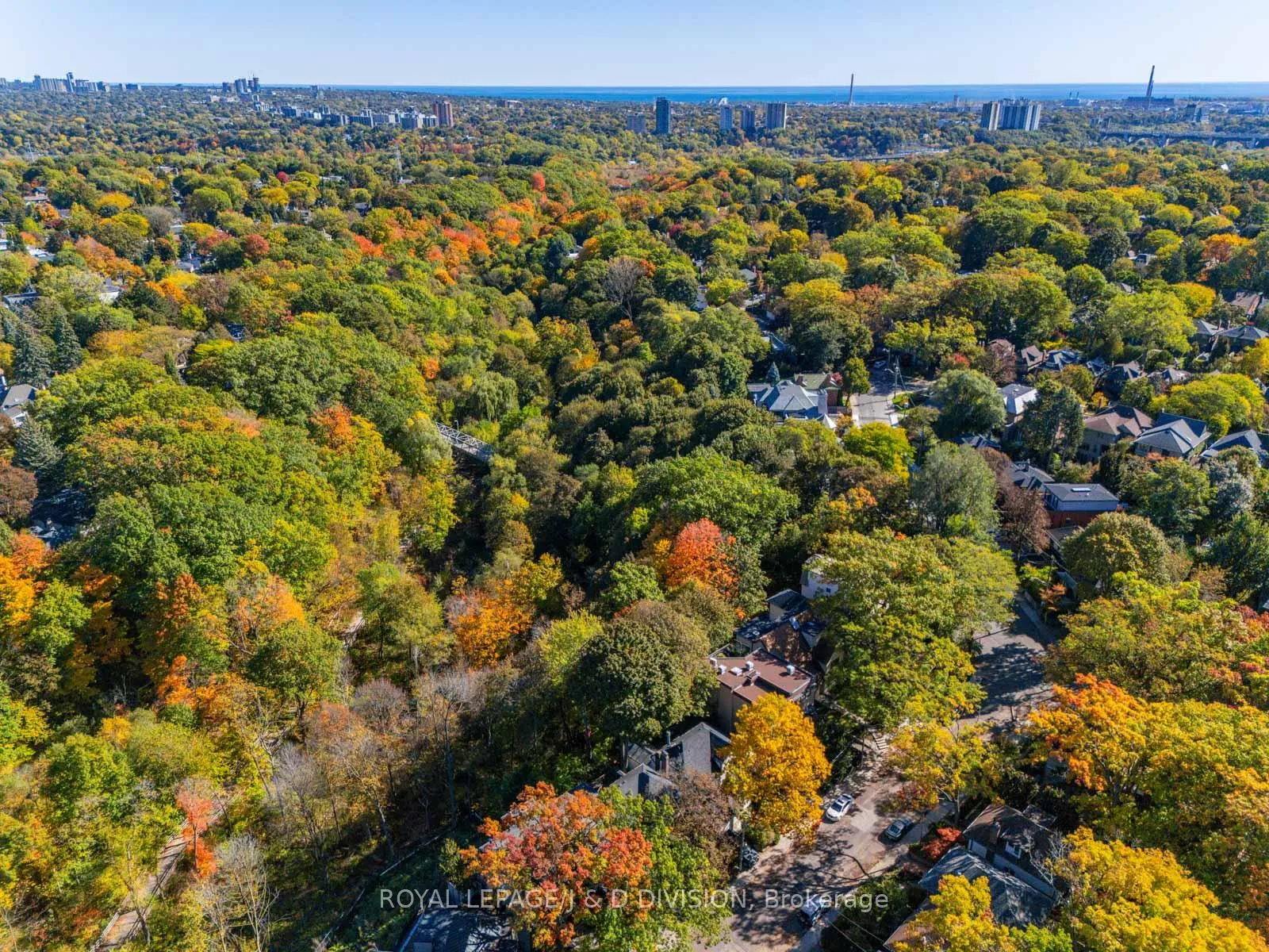 Photo 41 of 183 Hudson Drive, Toronto, Rosedale-Moore Park — HOMEH