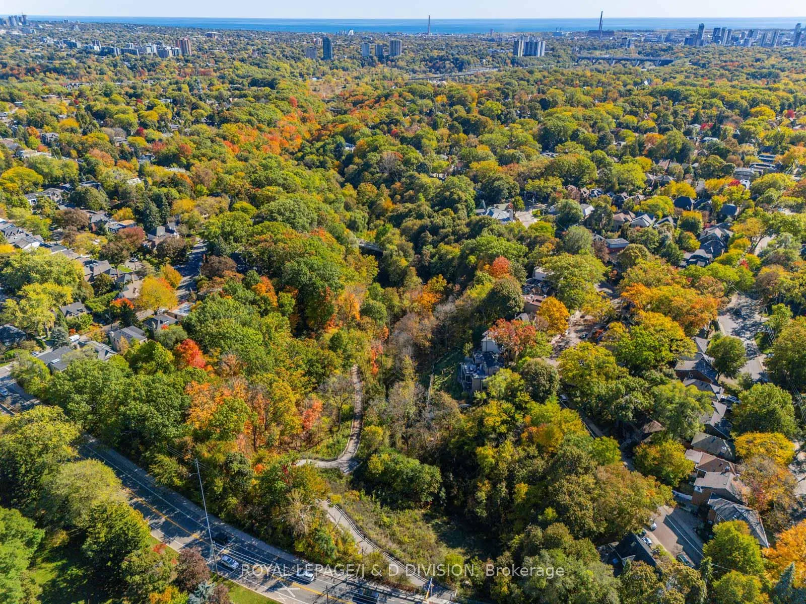 Photo 43 of 183 Hudson Drive, Toronto, Rosedale-Moore Park — HOMEH