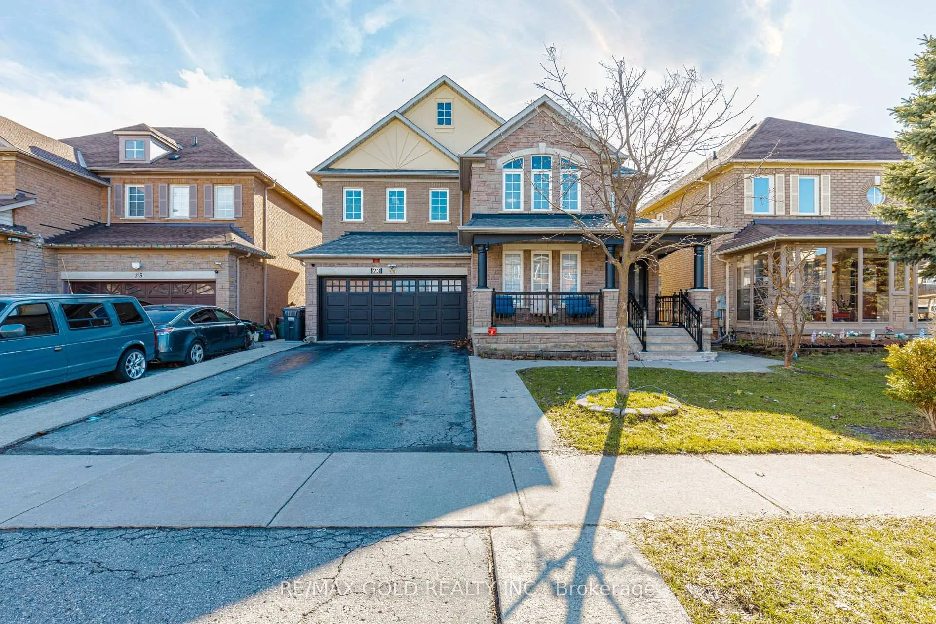 Front of 23 Wild Indigo Crescent
