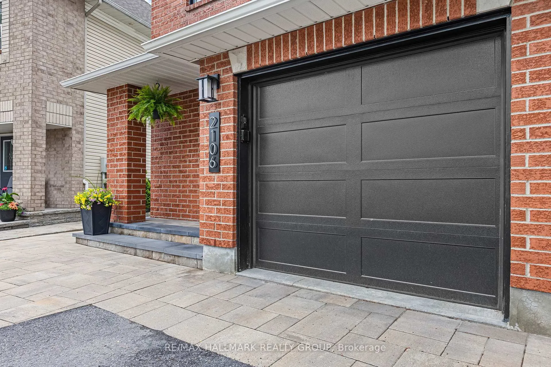 Photo 3 of 2106 Liska Street, Ottawa, Avalon East — HOMEH