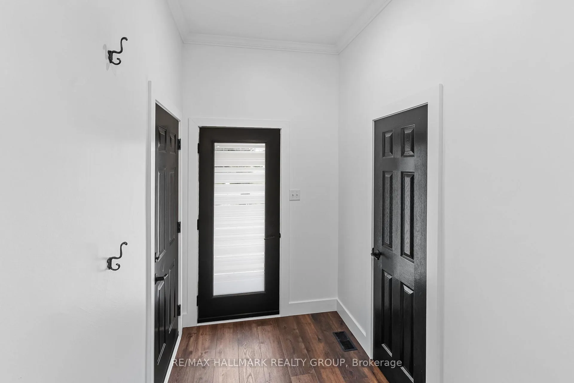 Photo 5 of 2106 Liska Street, Ottawa, Avalon East — HOMEH