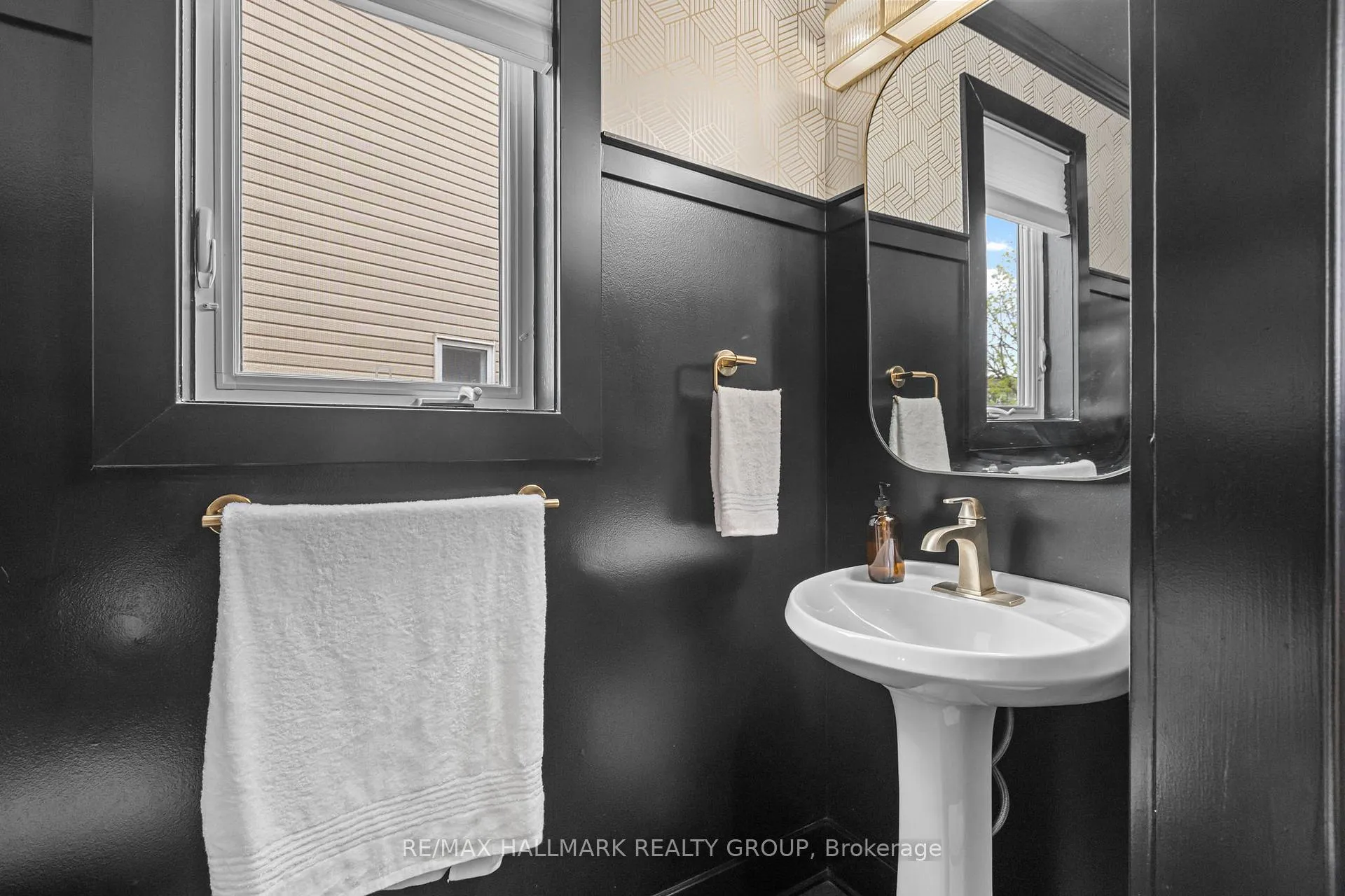 Photo 6 of 2106 Liska Street, Ottawa, Avalon East — HOMEH