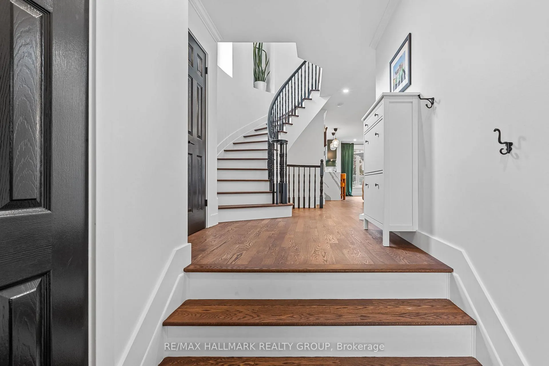 Photo 7 of 2106 Liska Street, Ottawa, Avalon East — HOMEH