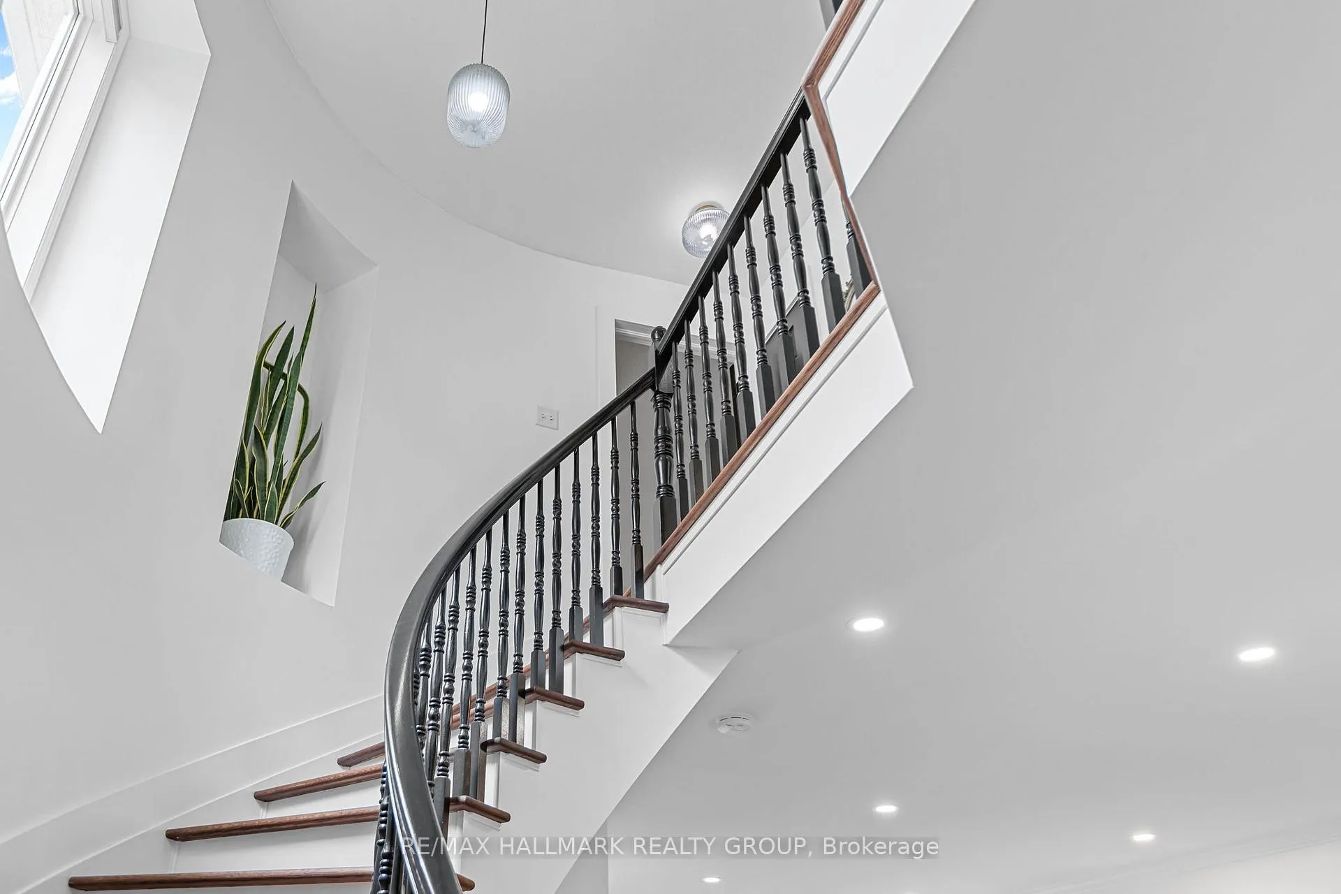 Photo 13 of 2106 Liska Street, Ottawa, Avalon East — HOMEH