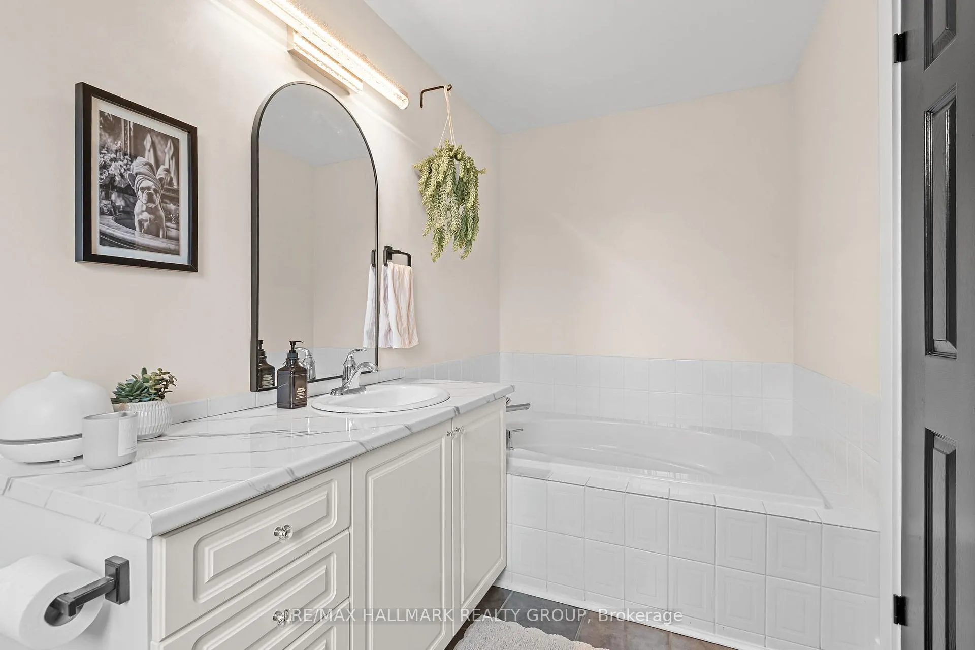 Photo 19 of 2106 Liska Street, Ottawa, Avalon East — HOMEH