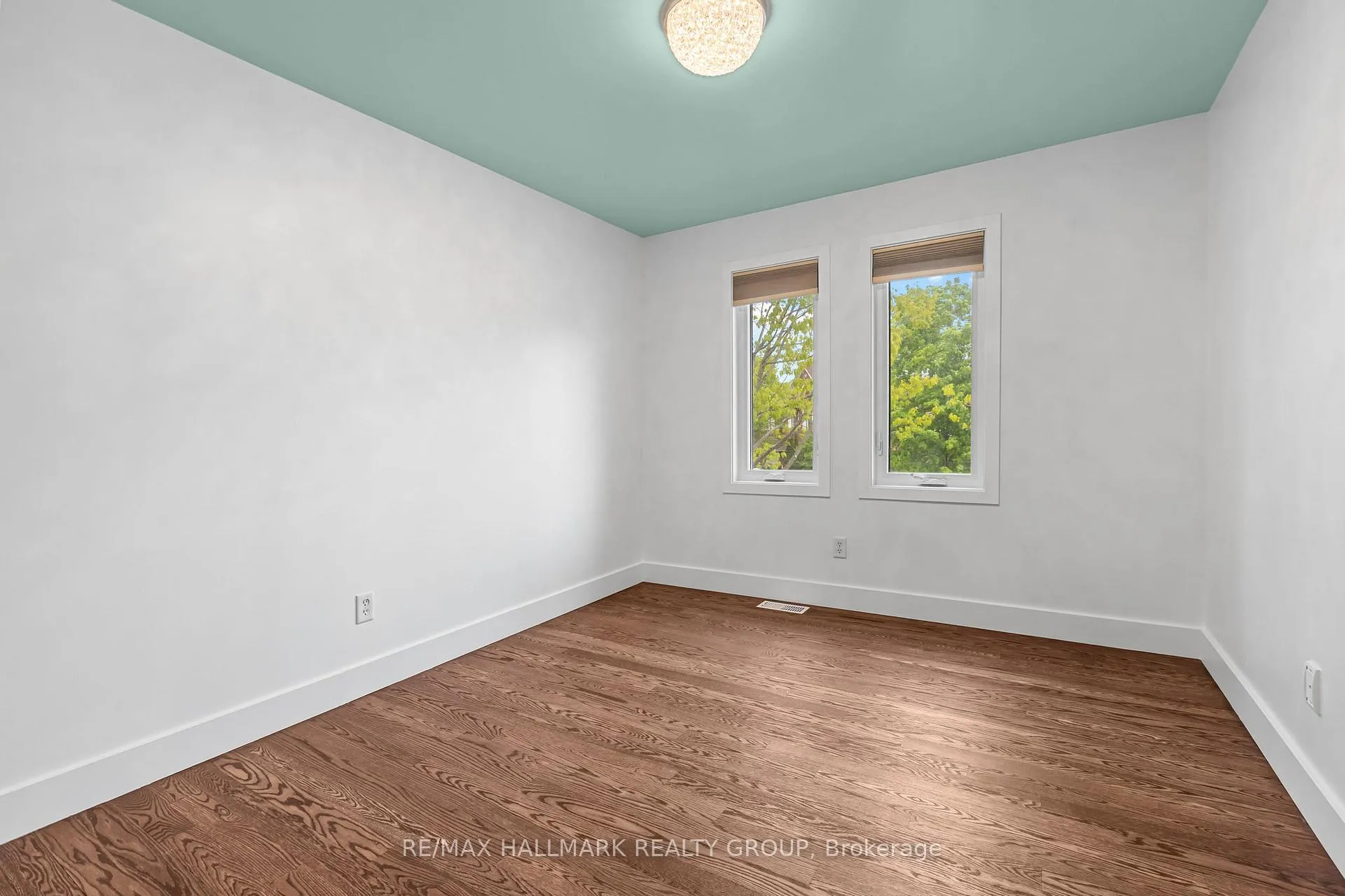 Photo 26 of 2106 Liska Street, Ottawa, Avalon East — HOMEH