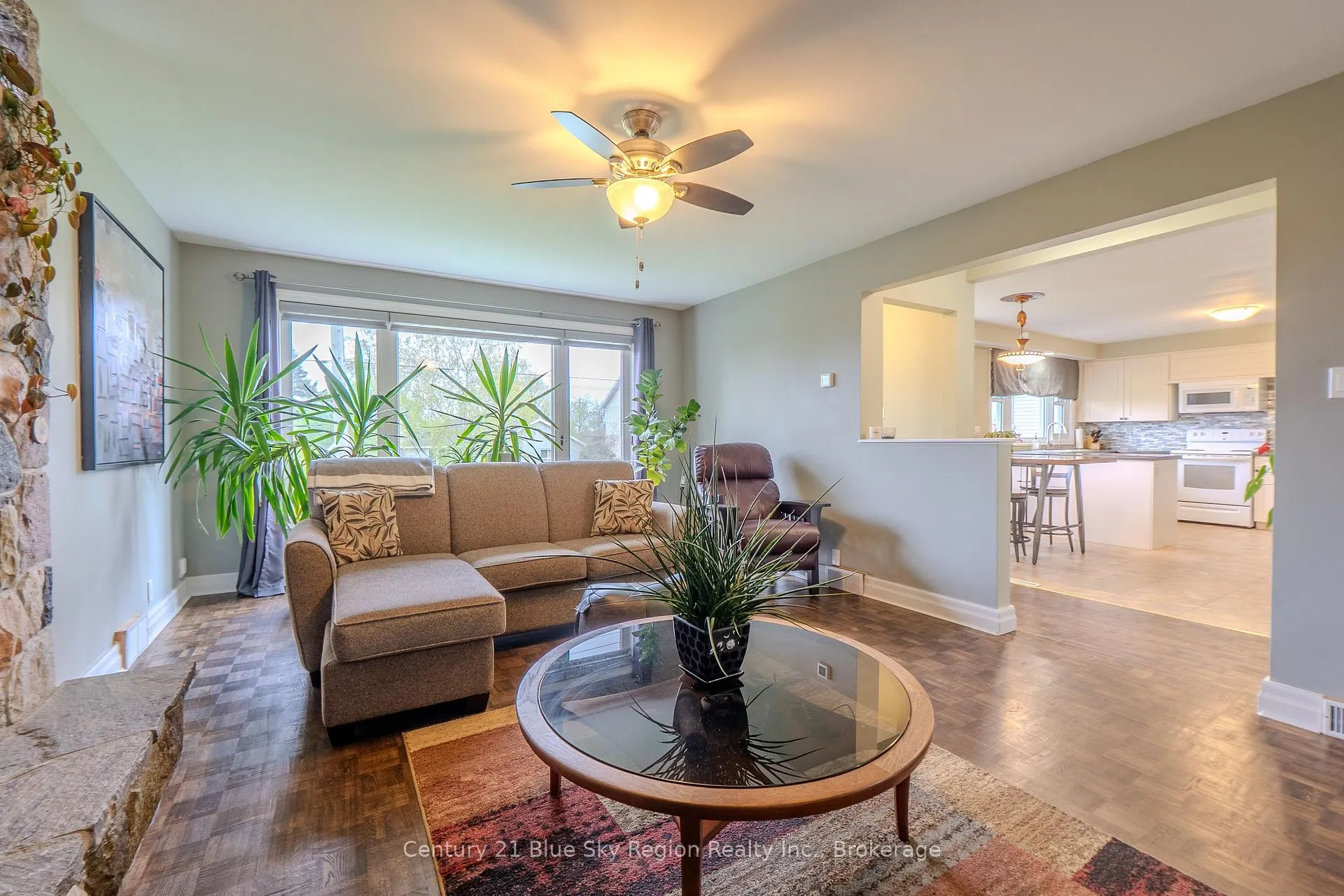 Photo 11 of 1052 Copeland Street, North Bay, West End — HOMEH
