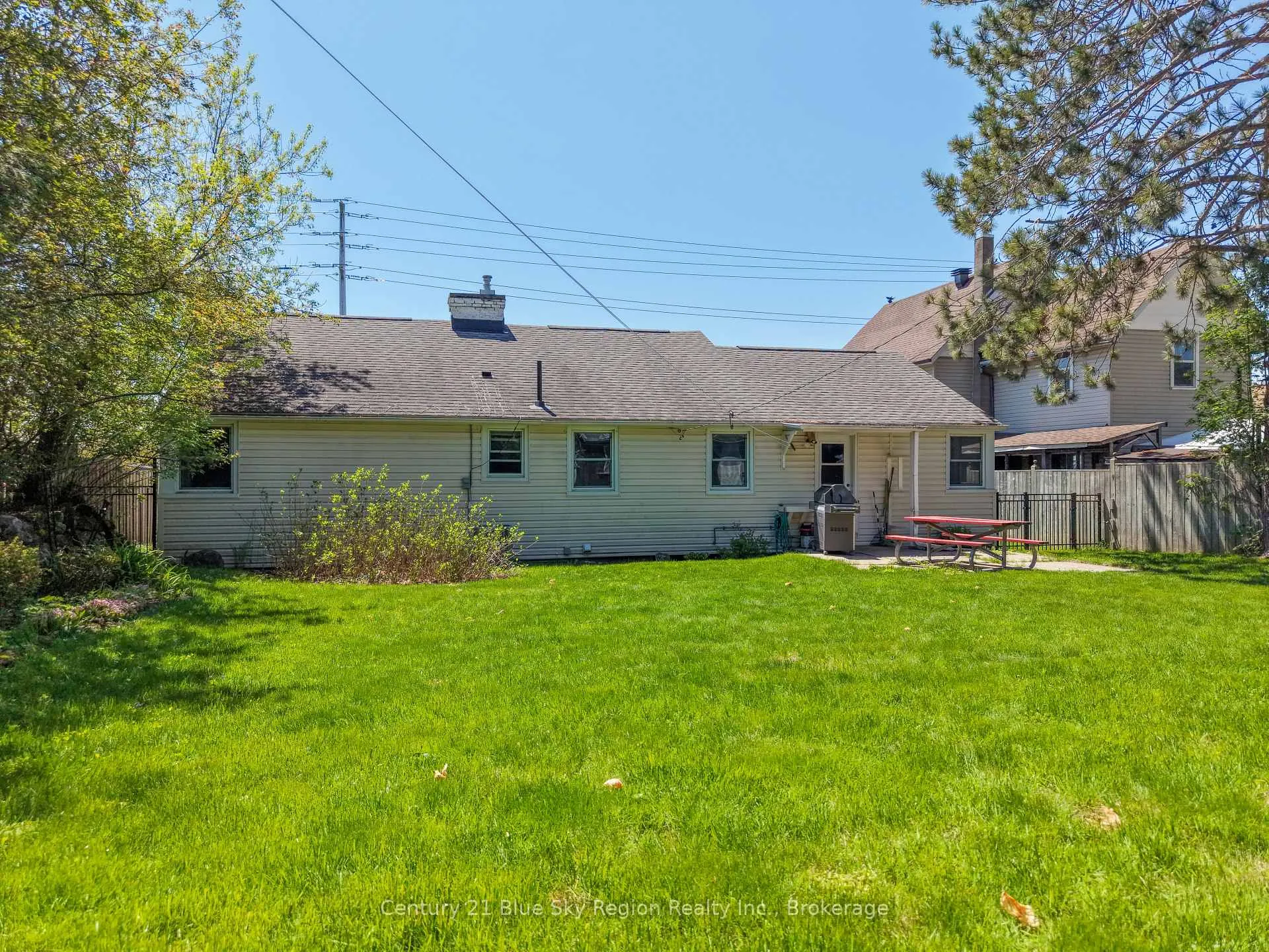 Photo 29 of 1052 Copeland Street, North Bay, West End — HOMEH