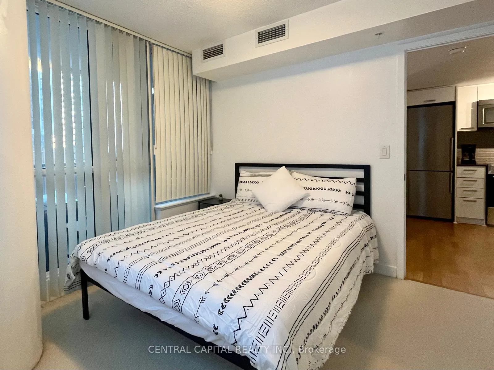 Photo 7 of Unit 1310, 295 Adelaide Street W, Toronto, Waterfront Communities — HOMEH