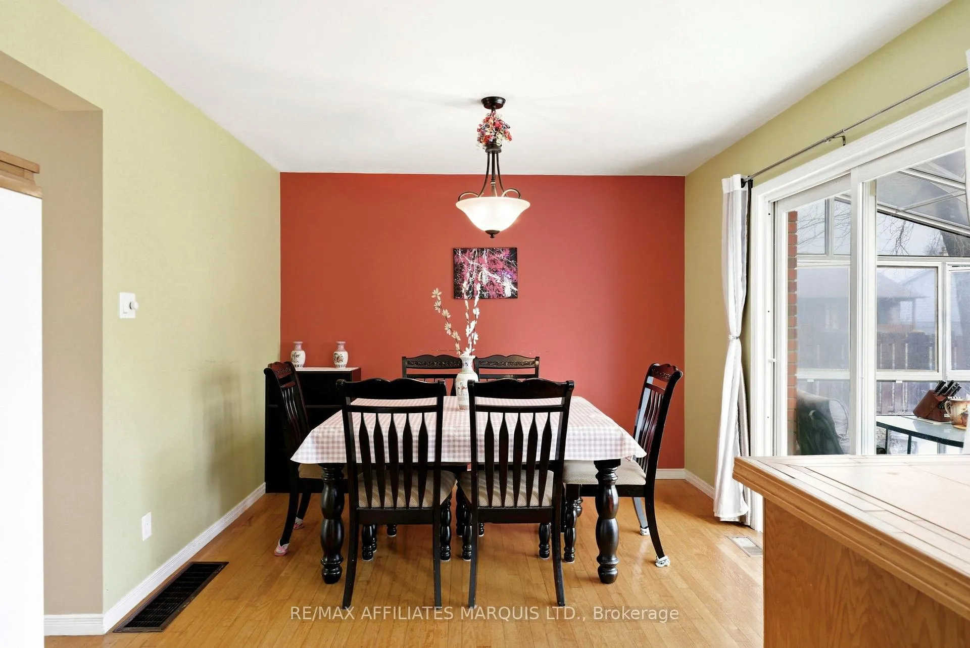 Photo 31 of 672 Champlain Drive, Cornwall — HOMEH