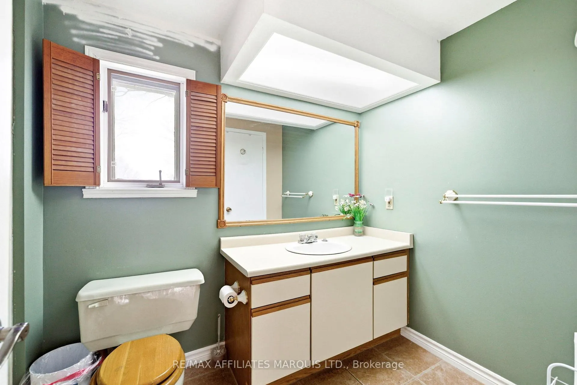 Photo 43 of 672 Champlain Drive, Cornwall — HOMEH