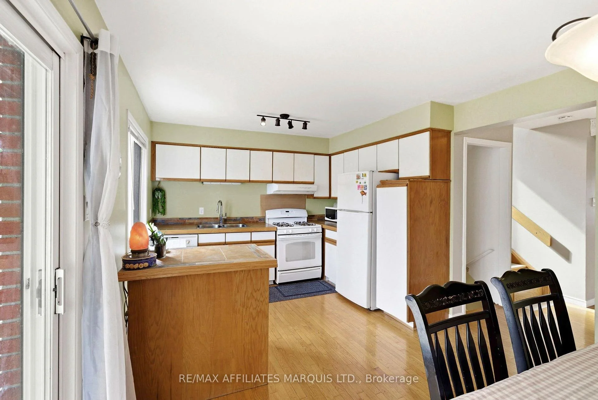 Photo 24 of 672 Champlain Drive, Cornwall — HOMEH