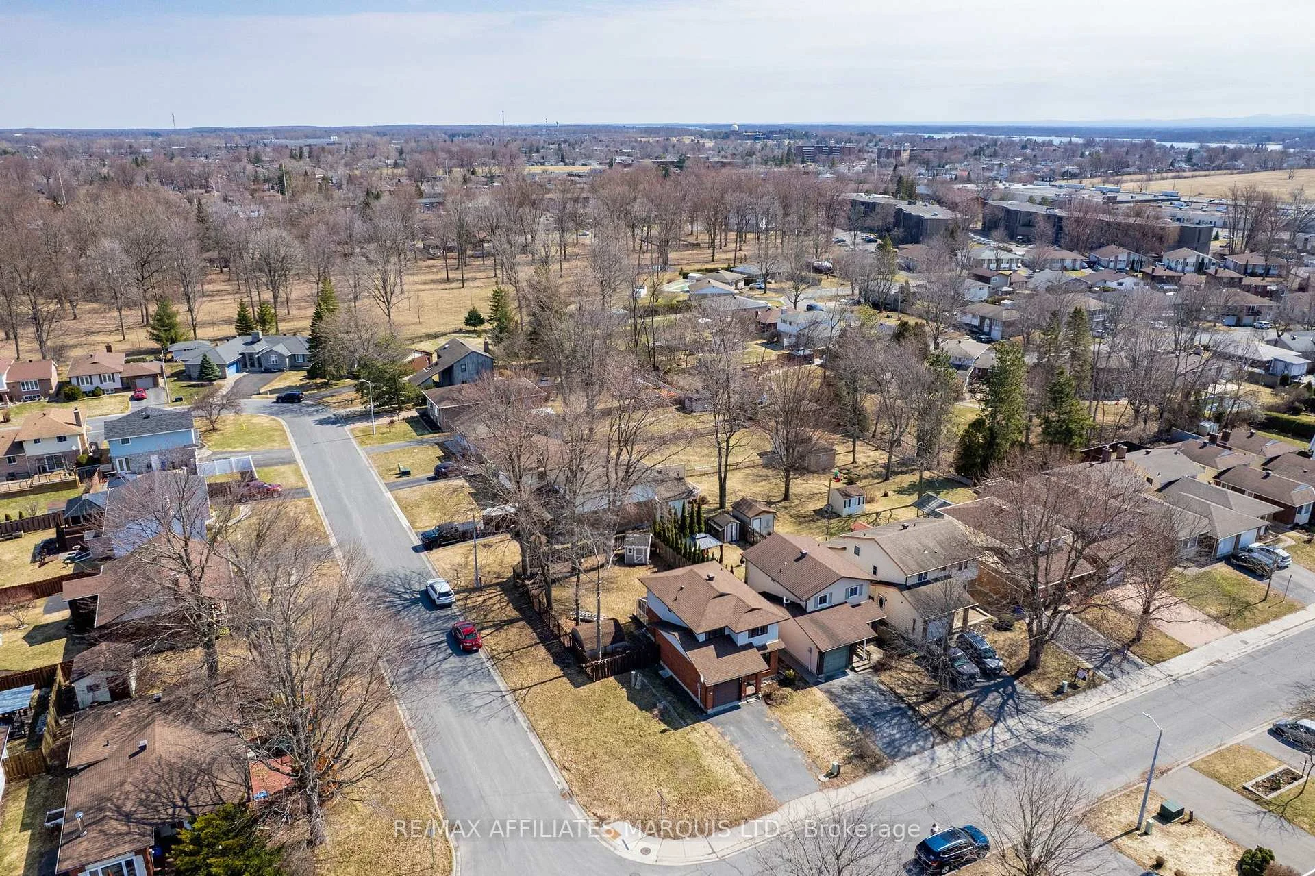 Photo 80 of 672 Champlain Drive, Cornwall — HOMEH