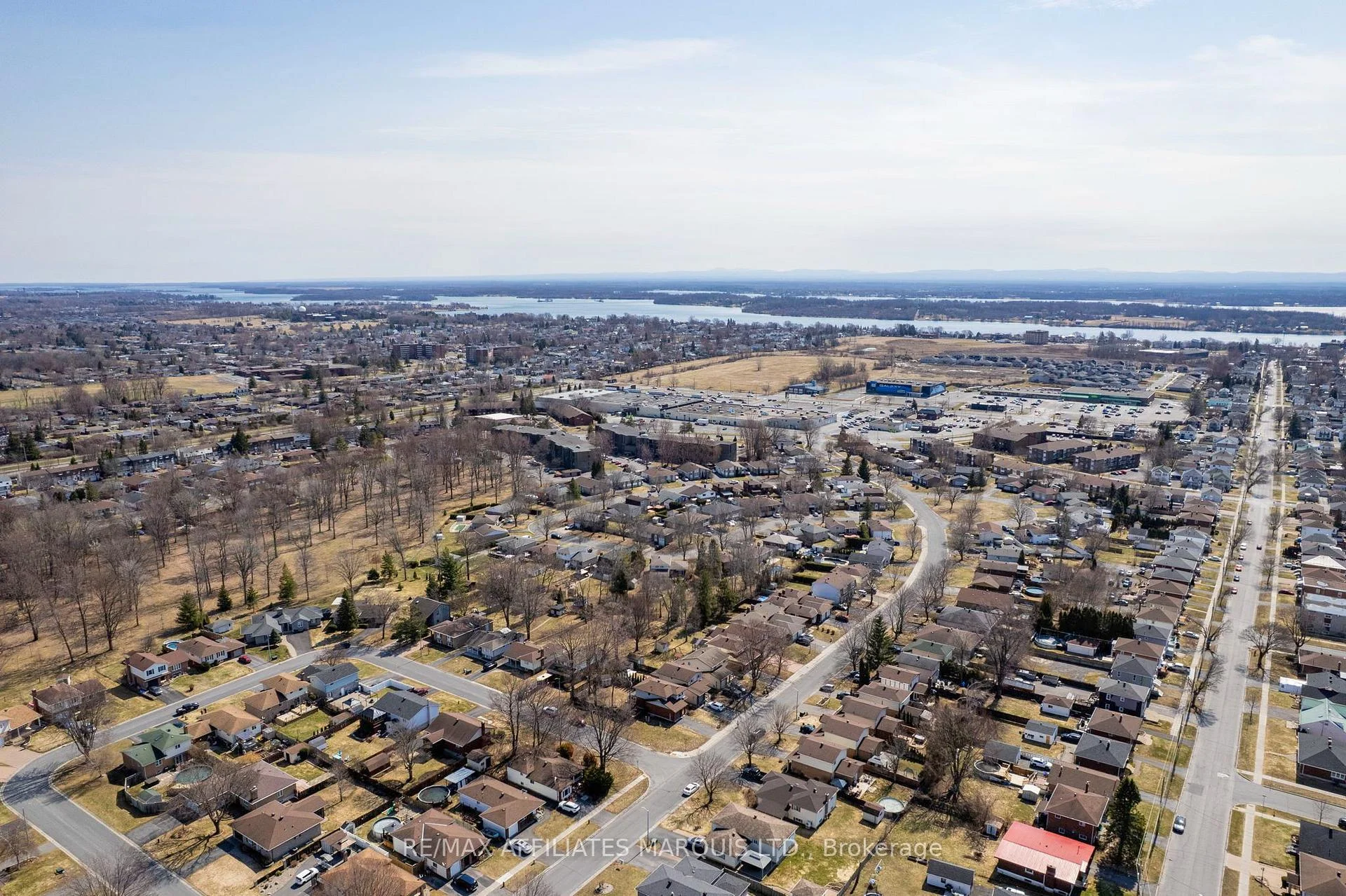 Photo 88 of 672 Champlain Drive, Cornwall — HOMEH