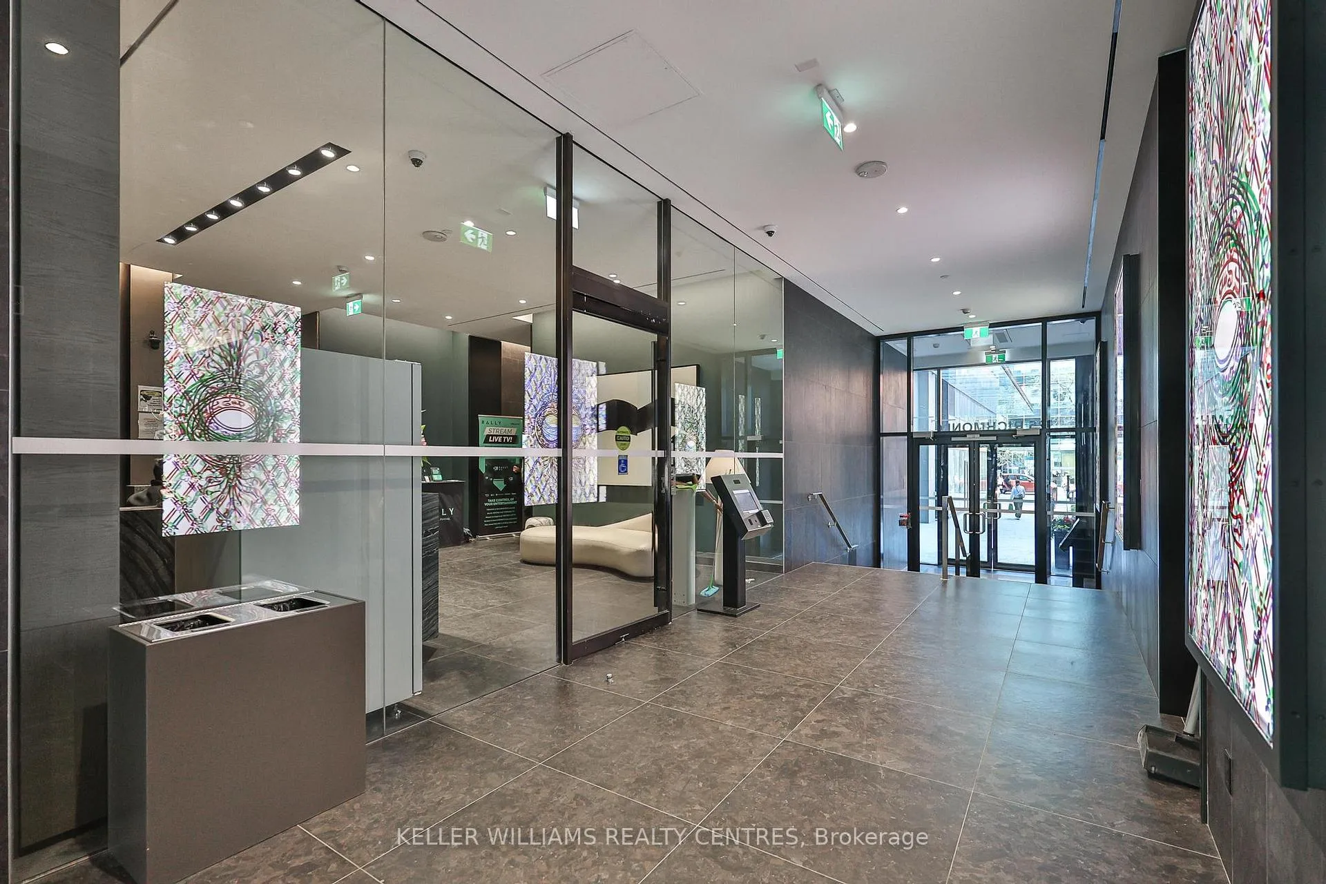 Photo 3 of Unit 704, 25 Richmond Street E, Toronto, Church-Yonge Corridor — HOMEH