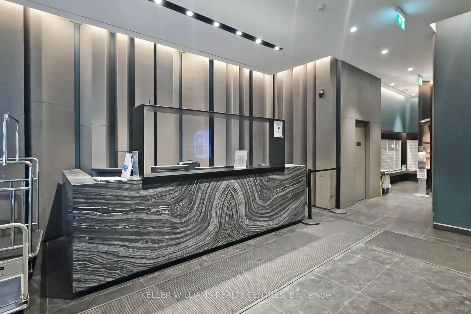 Photo 4 of Unit 704, 25 Richmond Street E, Toronto, Church-Yonge Corridor — HOMEH