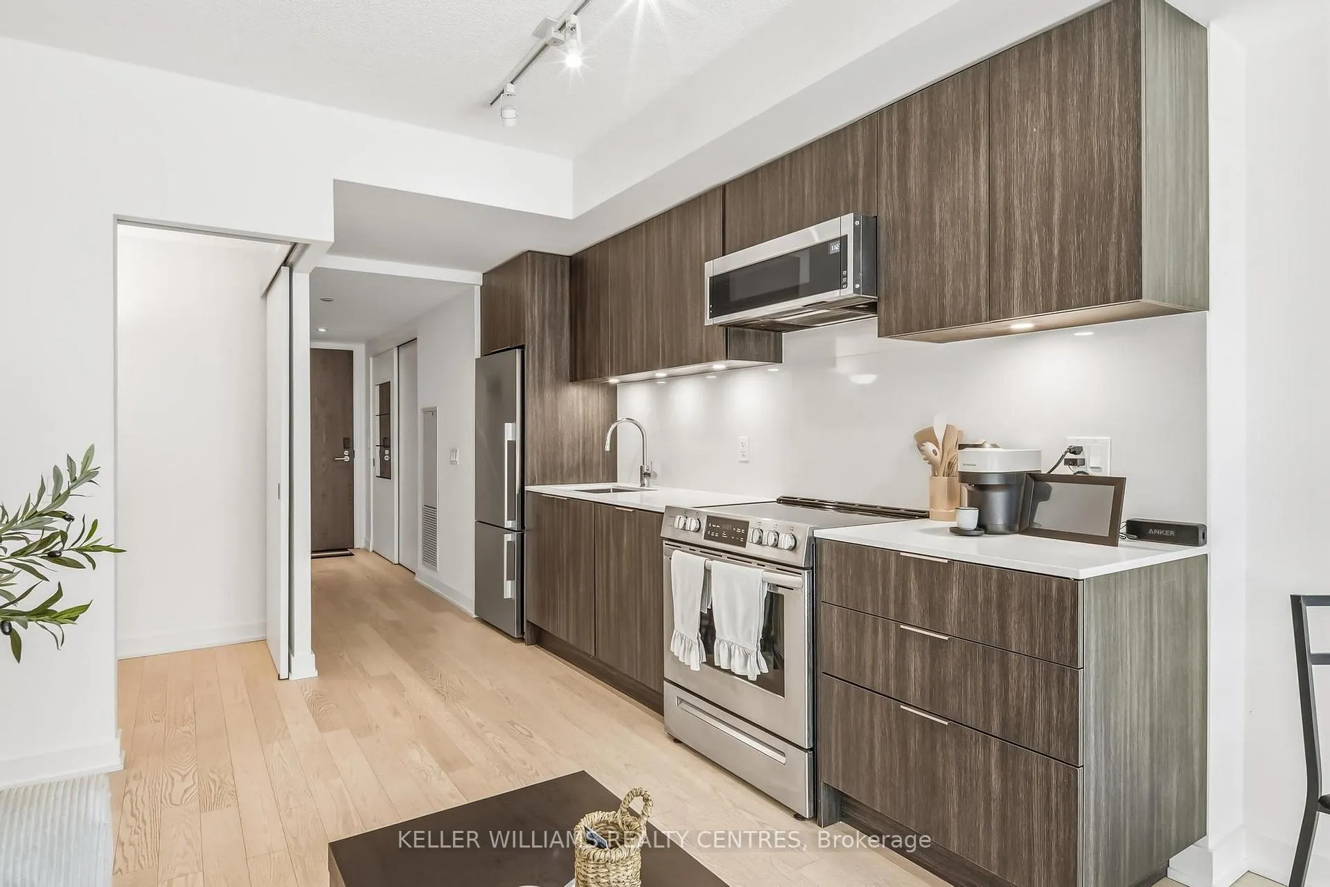 Photo 14 of Unit 704, 25 Richmond Street E, Toronto, Church-Yonge Corridor — HOMEH