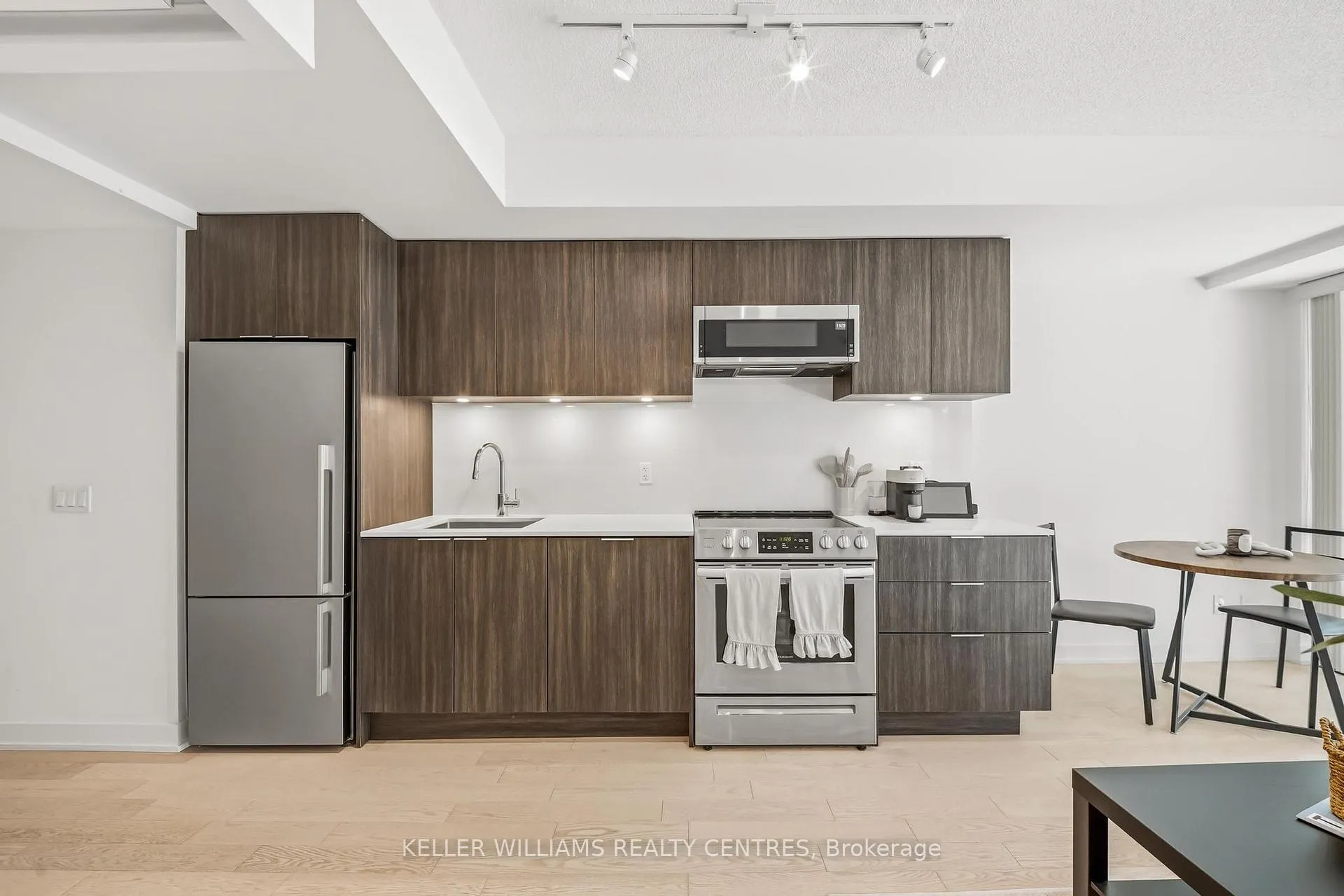 Photo 15 of Unit 704, 25 Richmond Street E, Toronto, Church-Yonge Corridor — HOMEH