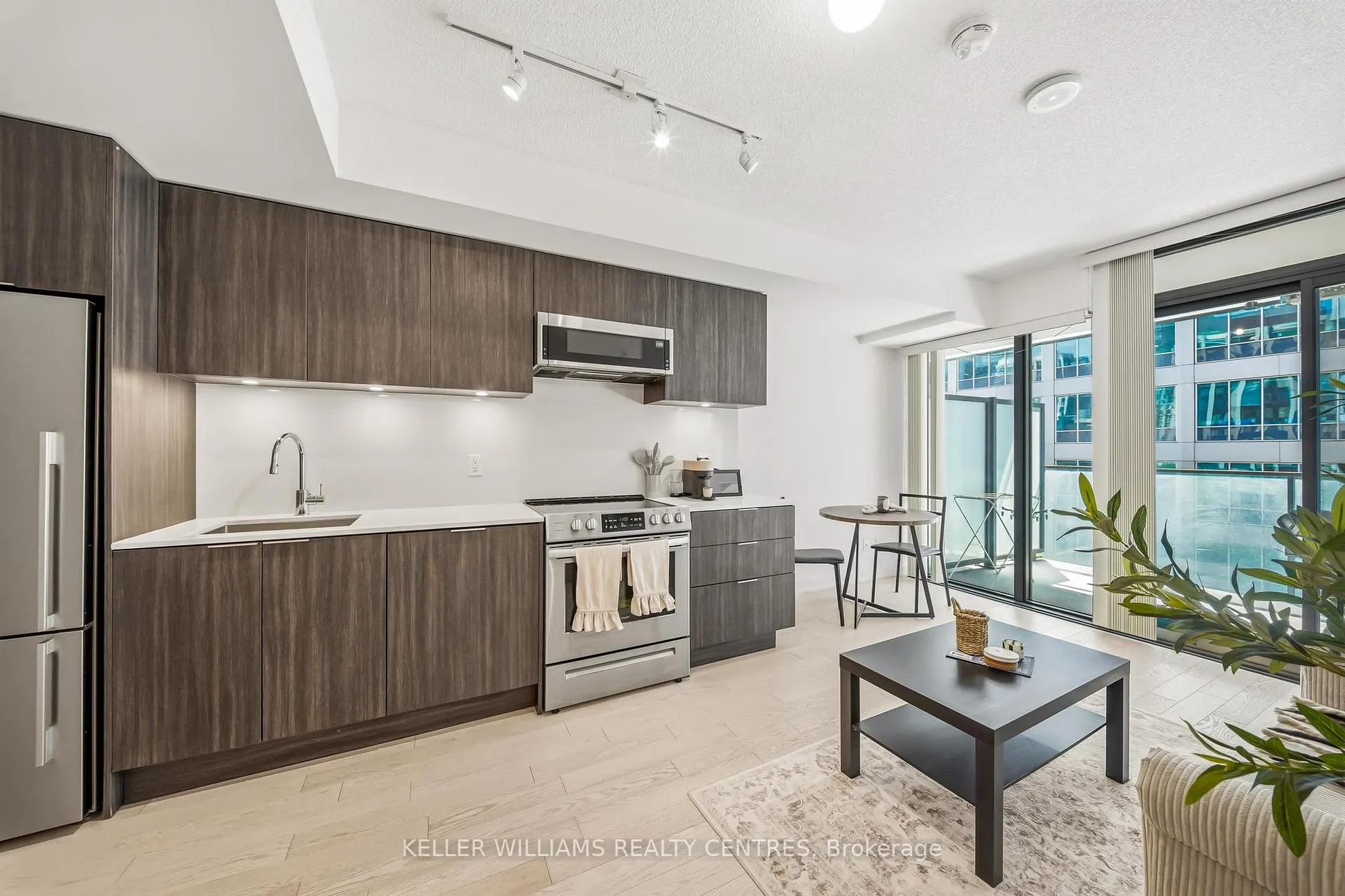 Photo 16 of Unit 704, 25 Richmond Street E, Toronto, Church-Yonge Corridor — HOMEH