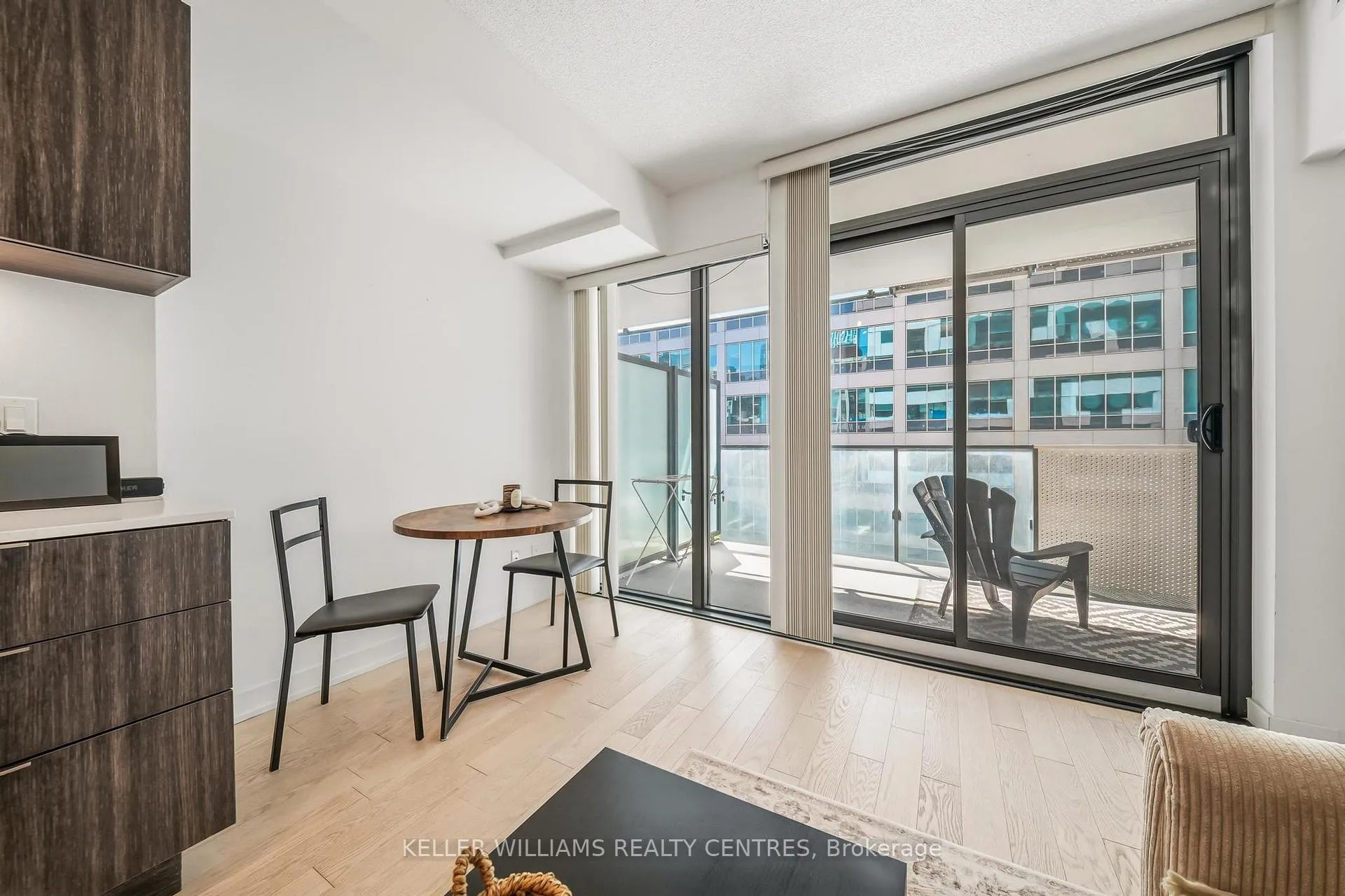Photo 17 of Unit 704, 25 Richmond Street E, Toronto, Church-Yonge Corridor — HOMEH