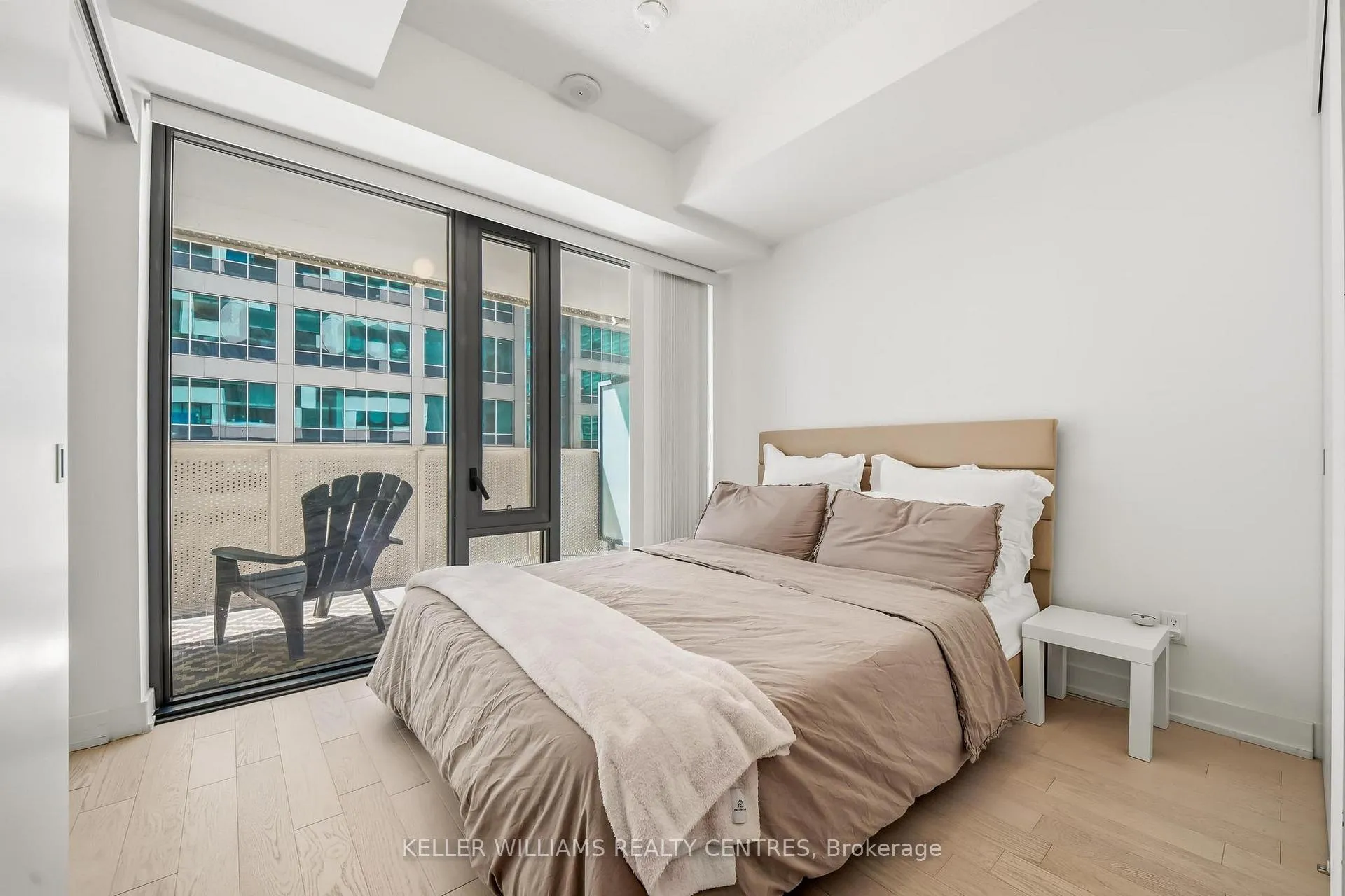 Photo 19 of Unit 704, 25 Richmond Street E, Toronto, Church-Yonge Corridor — HOMEH
