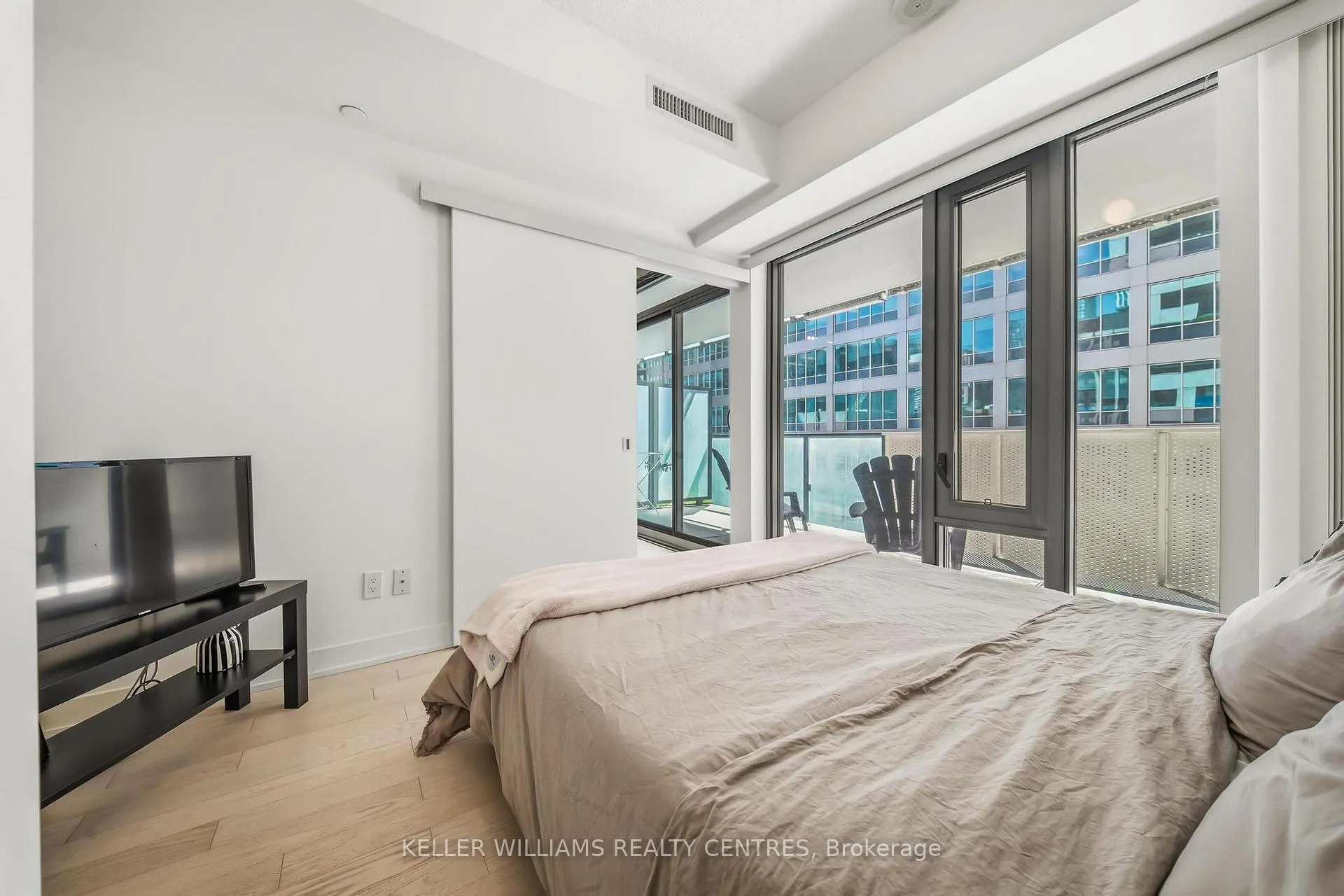 Photo 20 of Unit 704, 25 Richmond Street E, Toronto, Church-Yonge Corridor — HOMEH