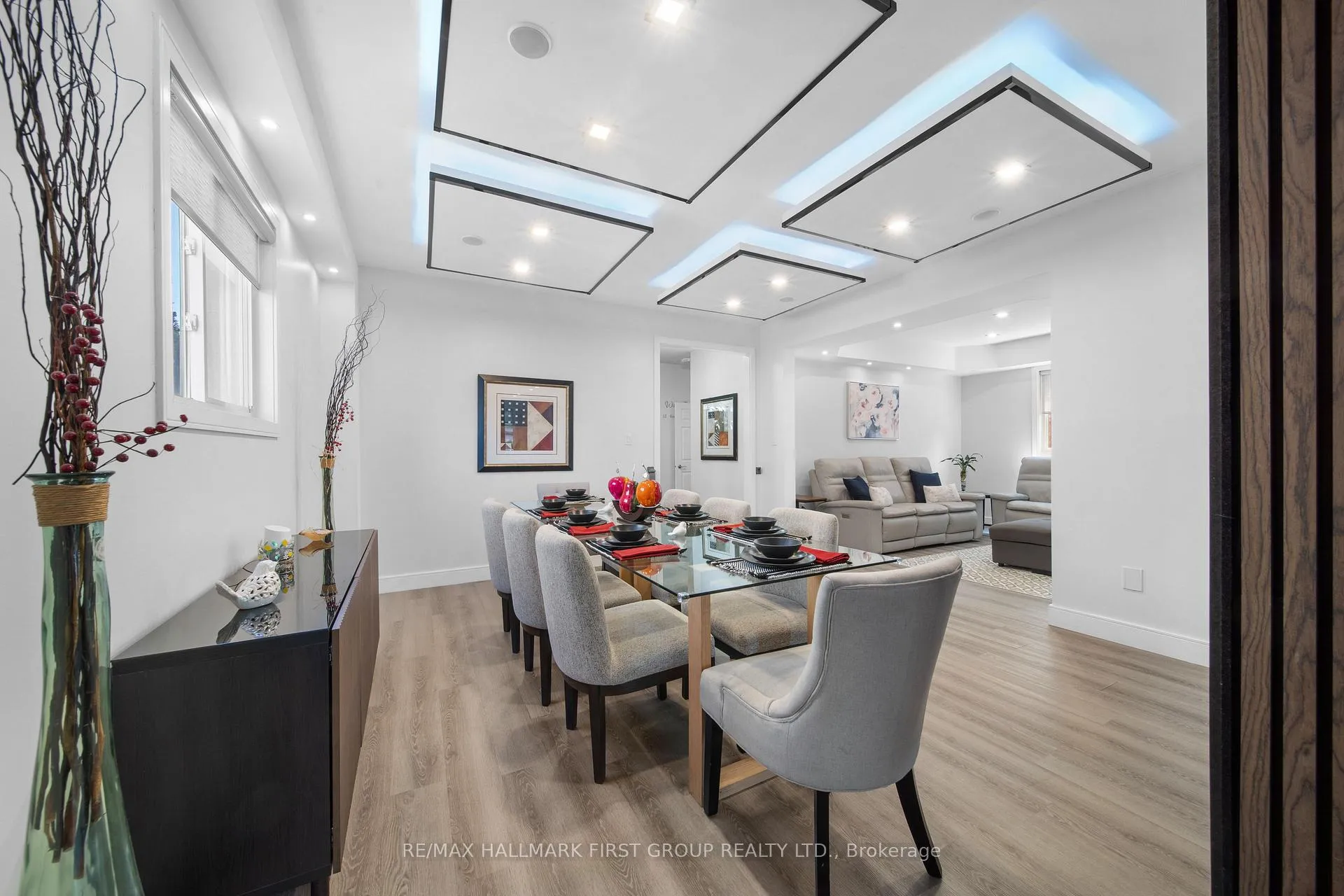 Photo 9 of 62 Cachet Boulevard, Whitby, Brooklin — HOMEH