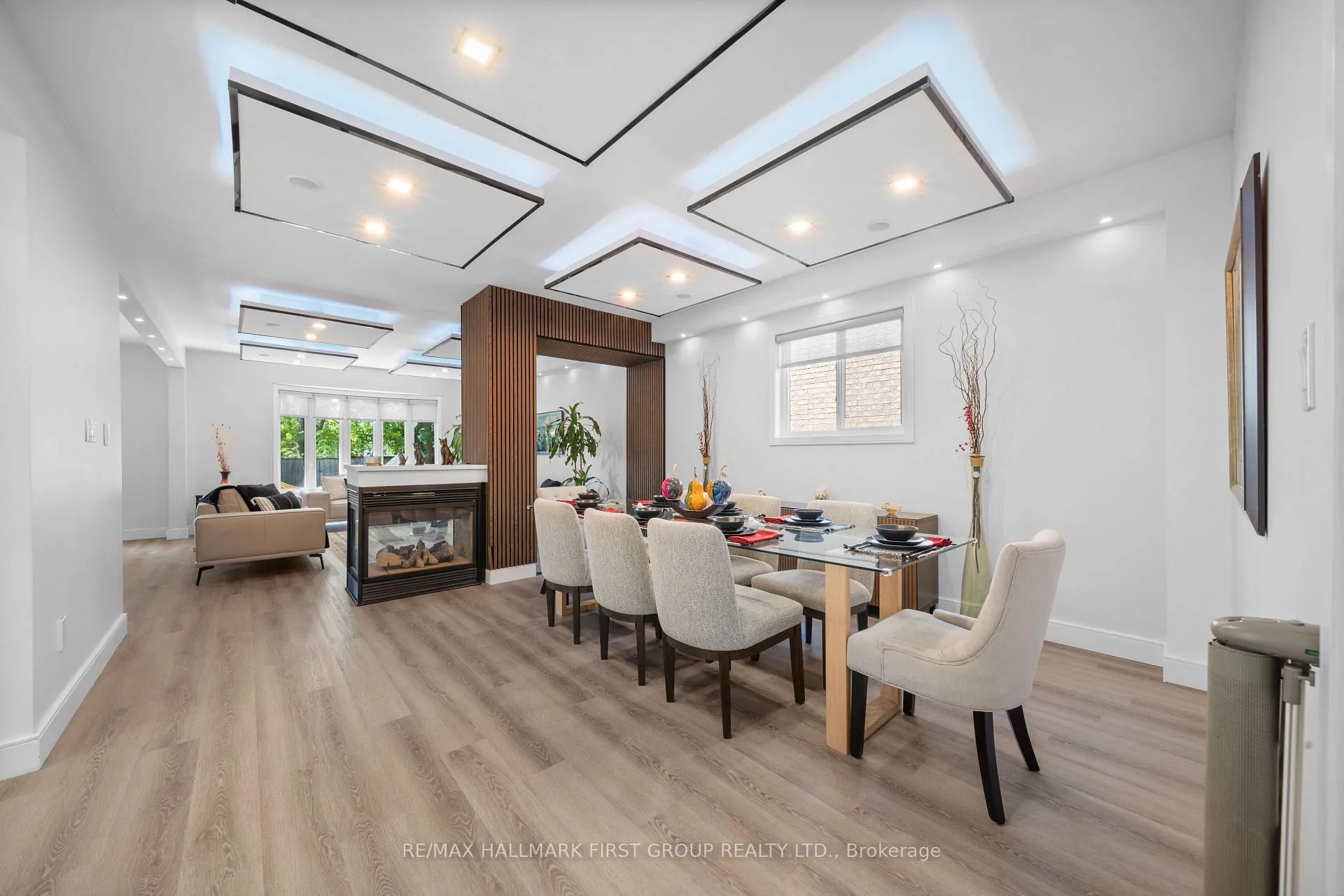 Photo 10 of 62 Cachet Boulevard, Whitby, Brooklin — HOMEH