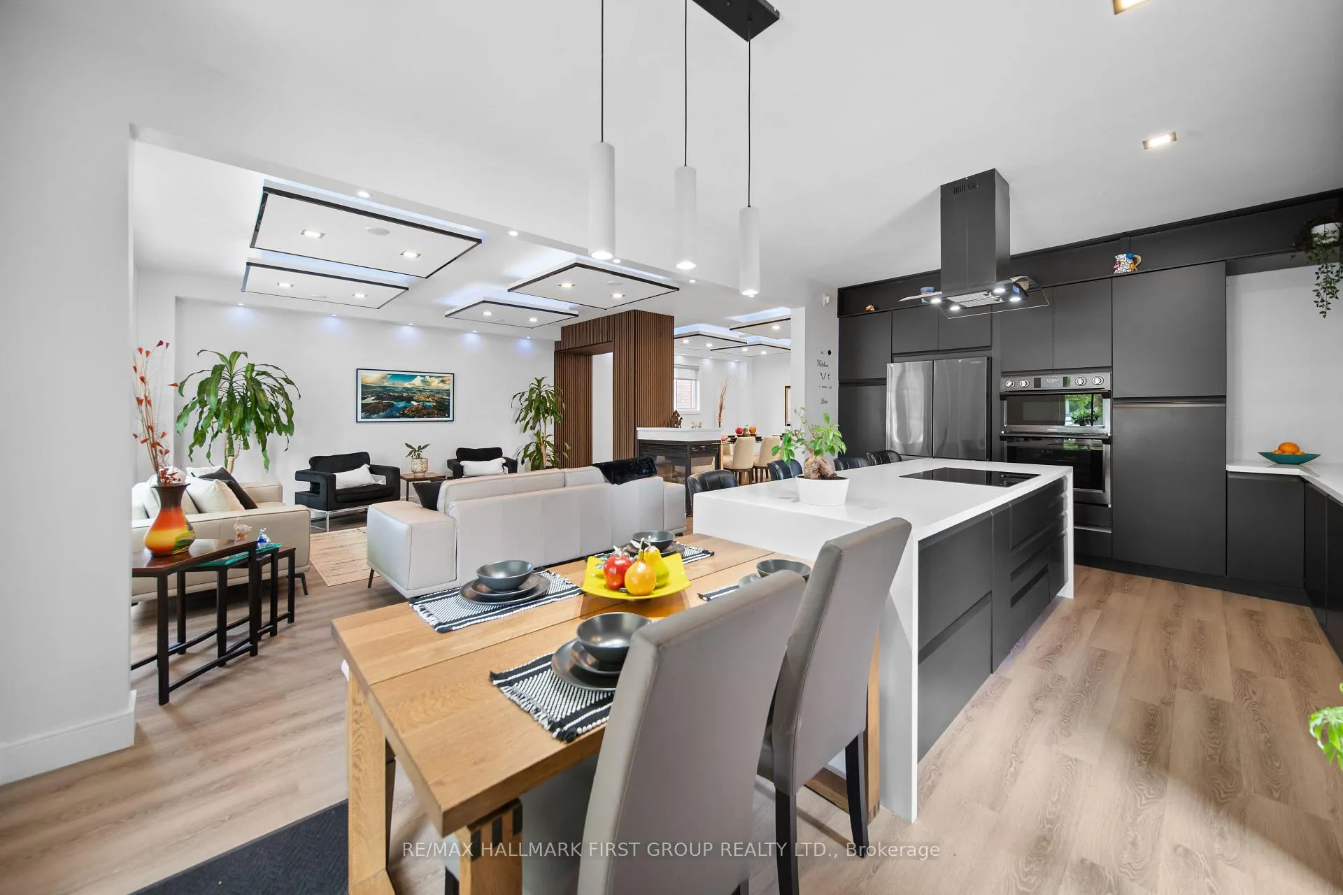 Photo 21 of 62 Cachet Boulevard, Whitby, Brooklin — HOMEH