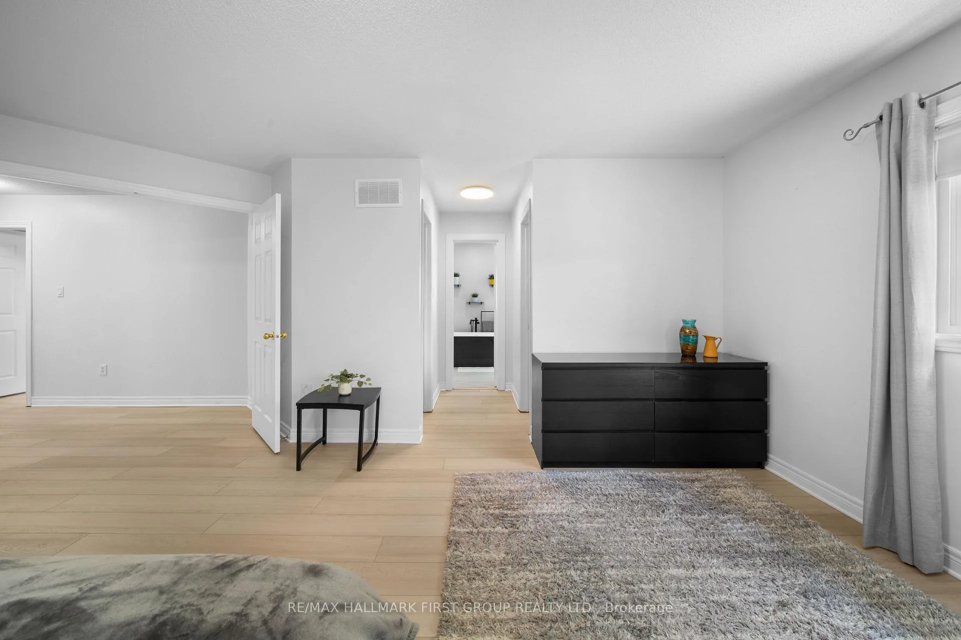 Photo 36 of 62 Cachet Boulevard, Whitby, Brooklin — HOMEH