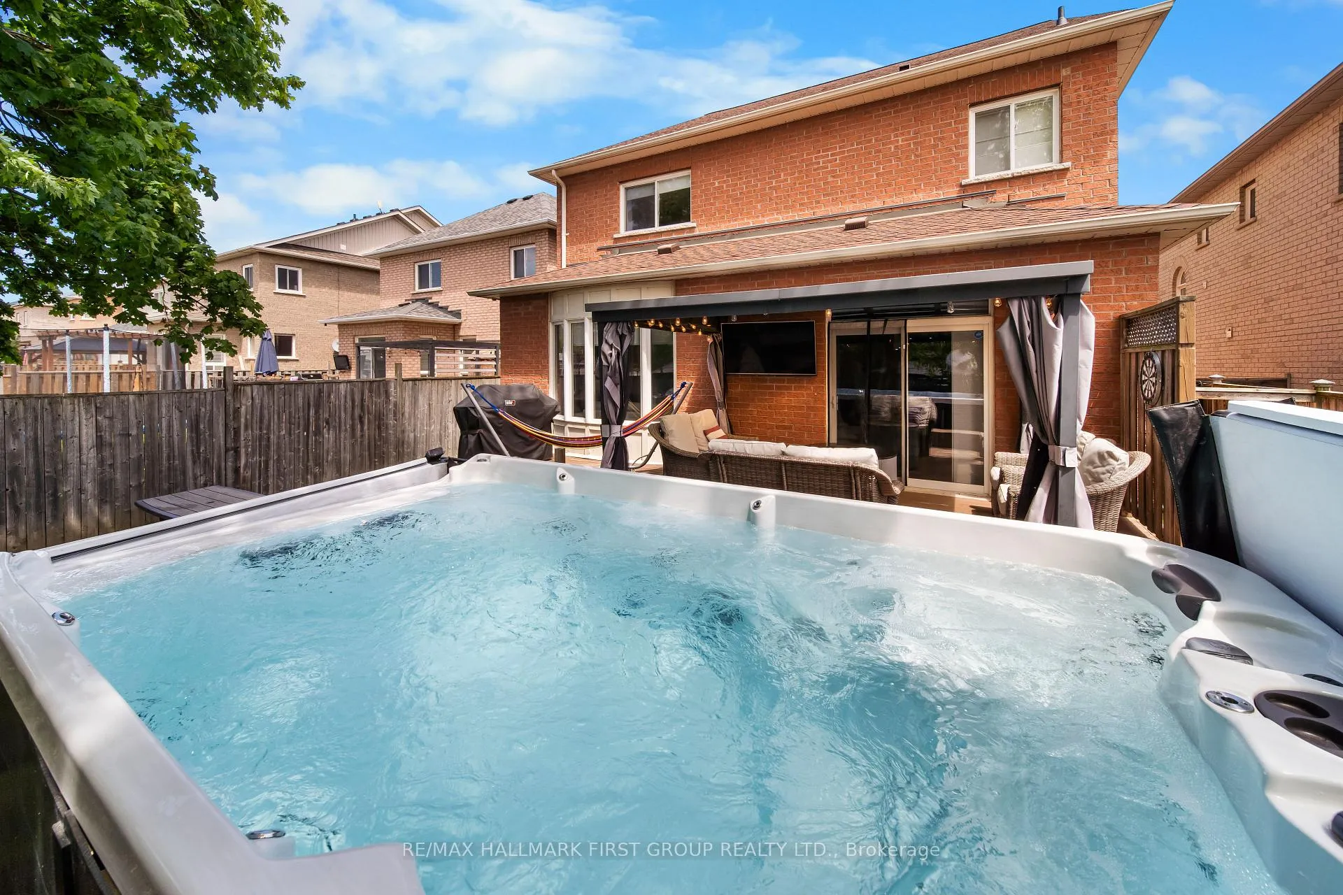 Photo 49 of 62 Cachet Boulevard, Whitby, Brooklin — HOMEH
