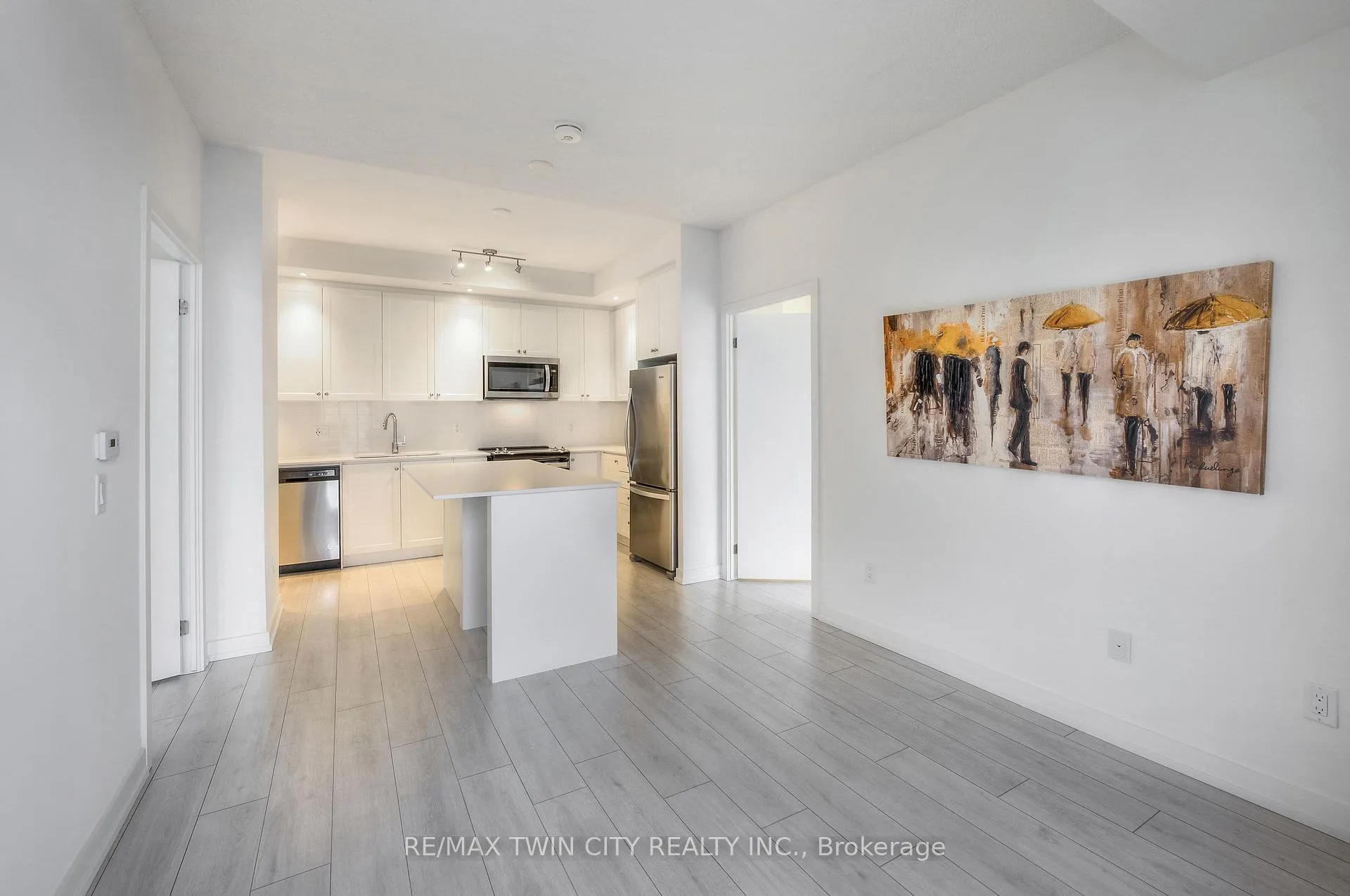 Photo 5 of Unit 1201, 55 Duke Street W, Kitchener, City Commercial Core — HOMEH