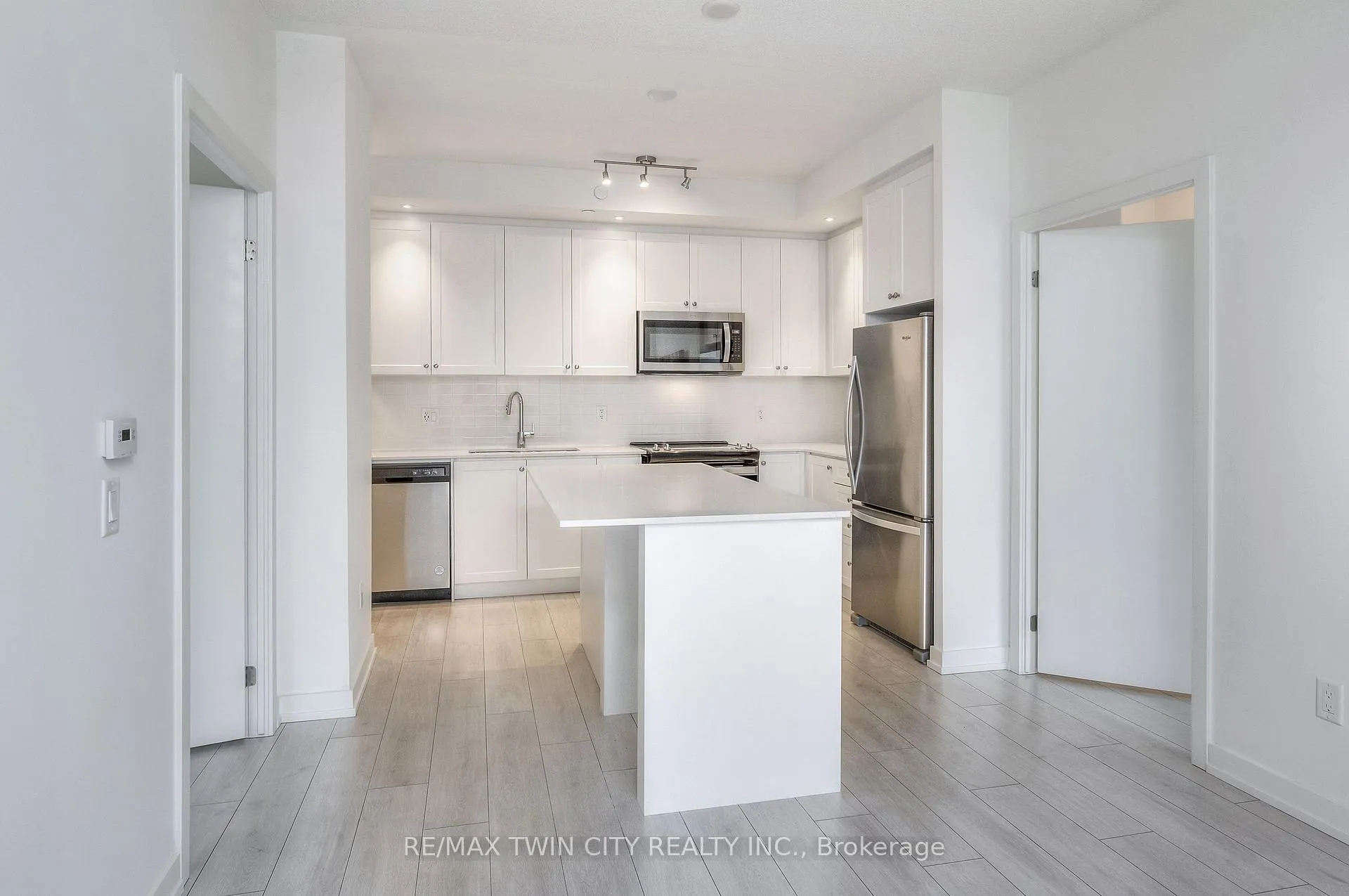 Photo 9 of Unit 1201, 55 Duke Street W, Kitchener, City Commercial Core — HOMEH